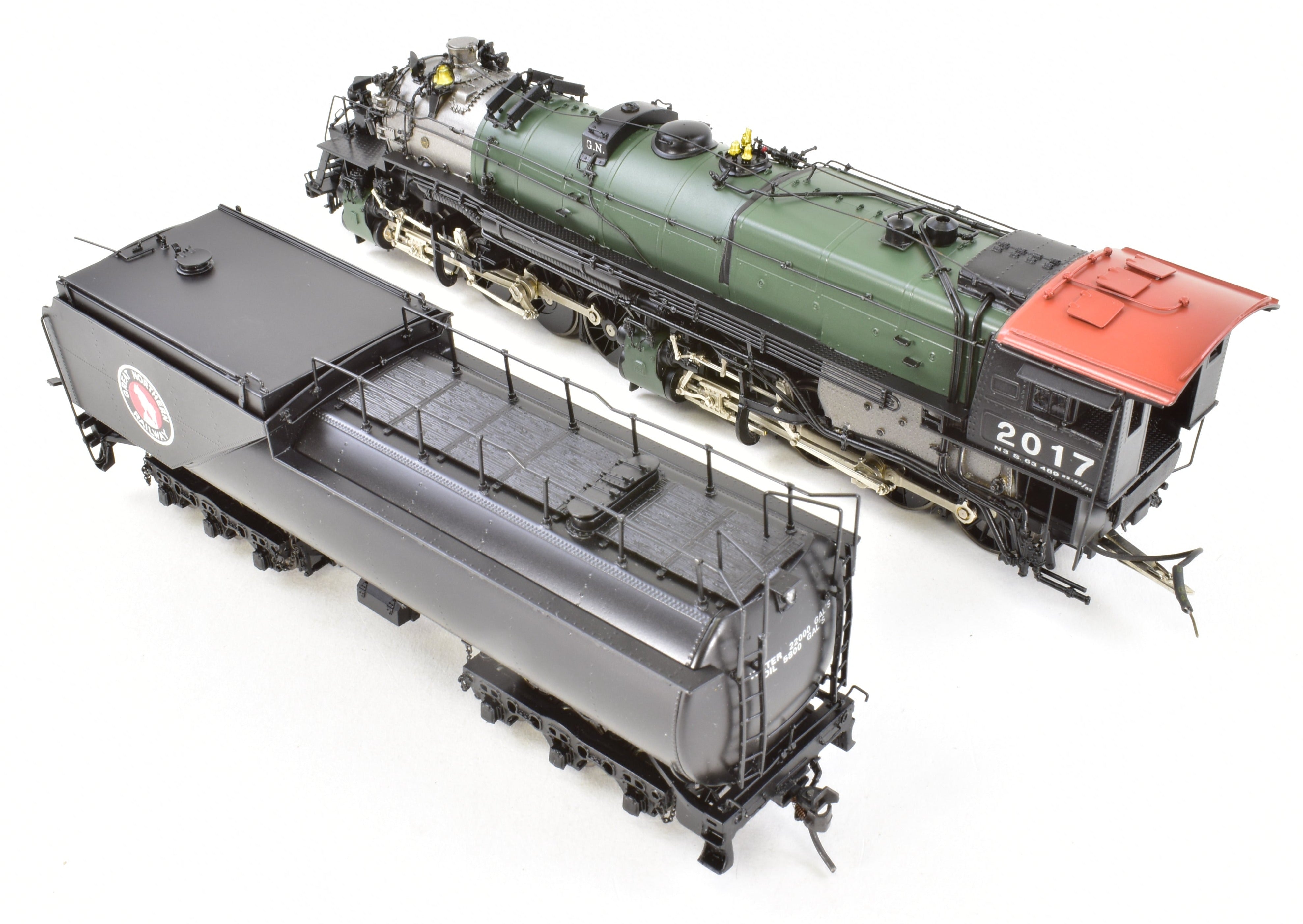HO Scale Brass Model Train by Precision Scale Co. - Great Northern Class N - 3 2 - 8 - 8 - 0 FP in Glacier Park Scheme