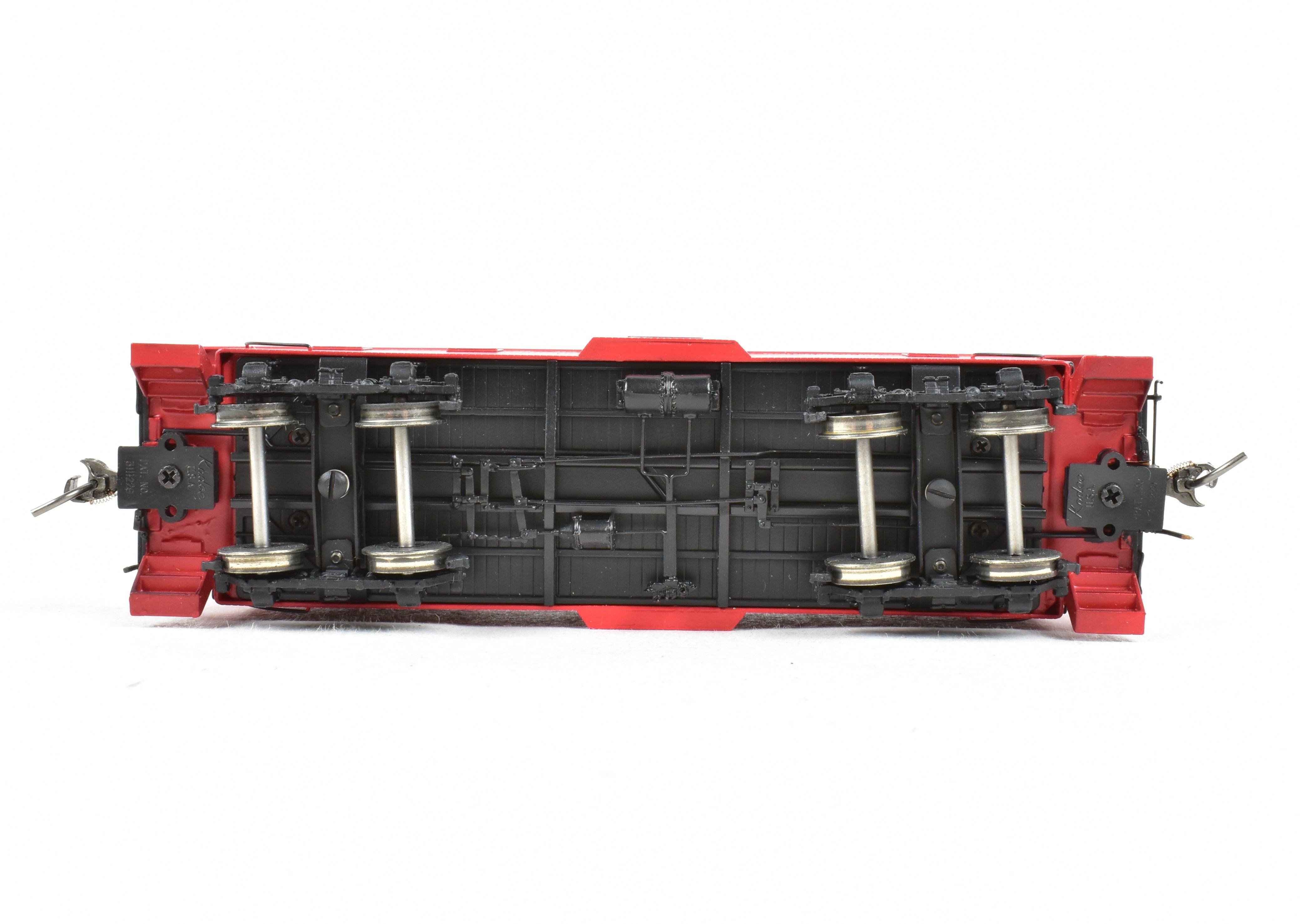 HO Brass DVP Chicago and North Western Bay Window Caboose FP 1996 Model