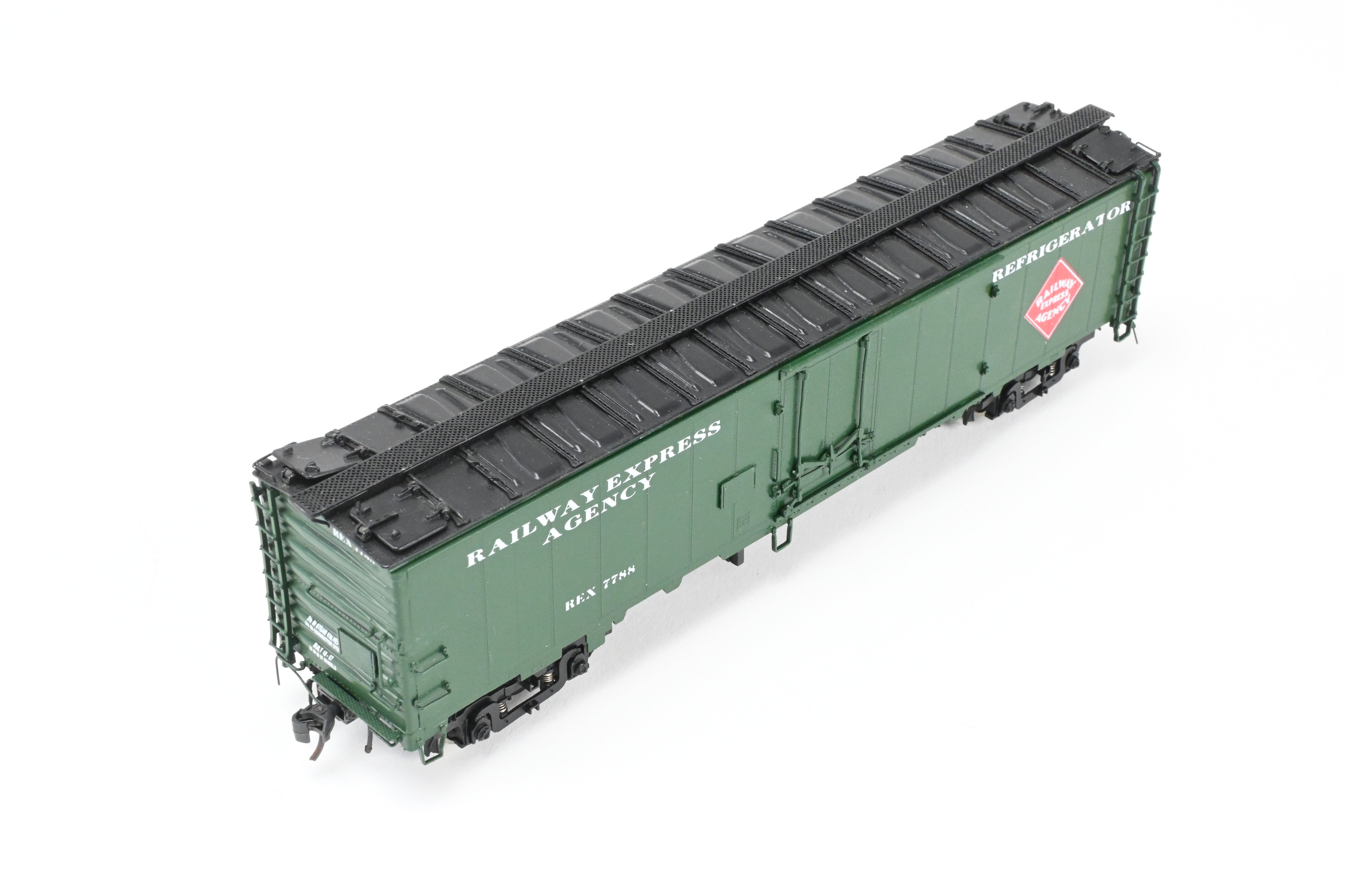 High - Quality HO Scale Brass CIL - Challenger Imports REA - Railway Express Agency 52 - Foot Steel Express Refrigerator Car Model FP
