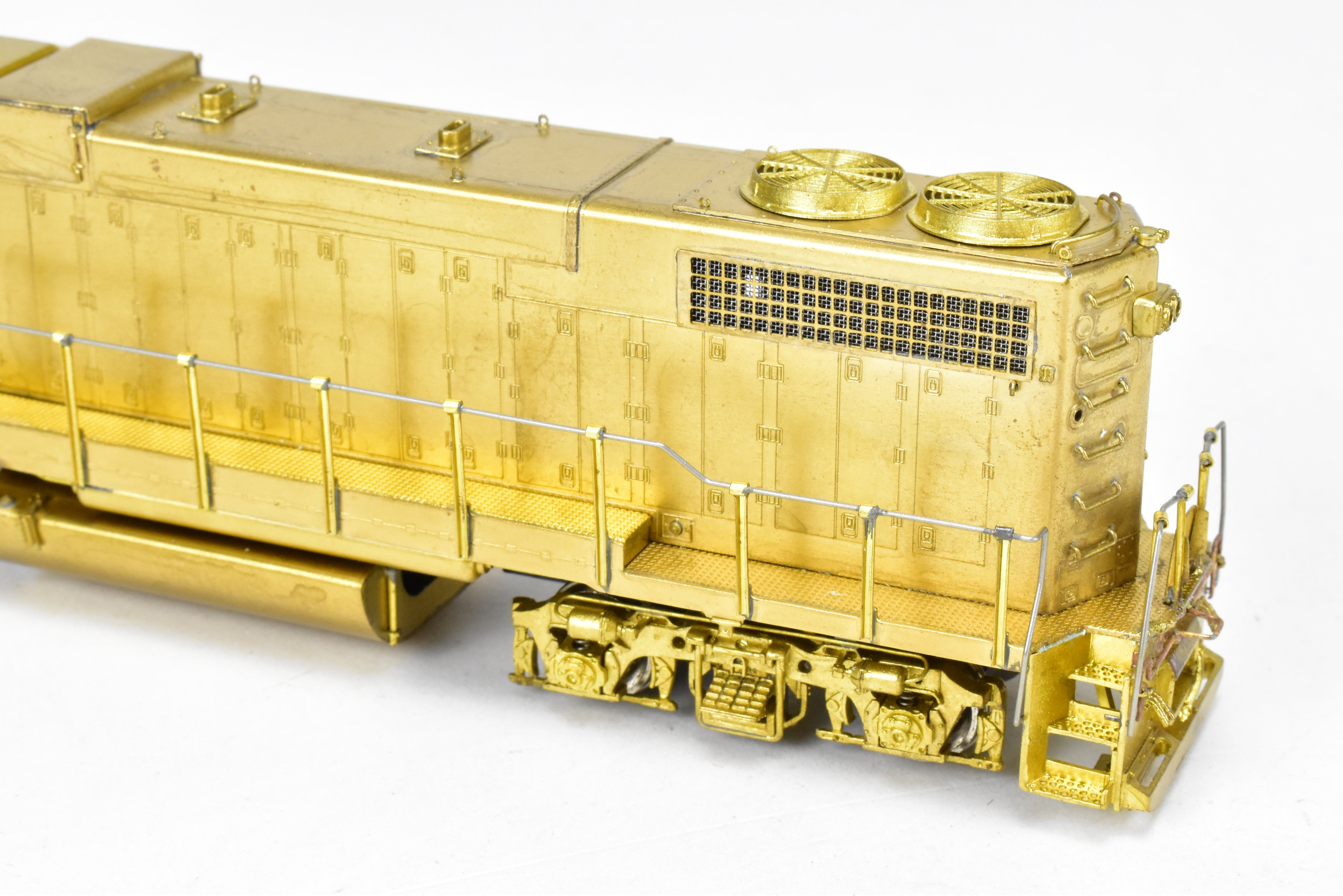 HO Brass OMI EMD GP38-2 Non-Dynamic Brake Model with Minor Tarnish, Wrong Box