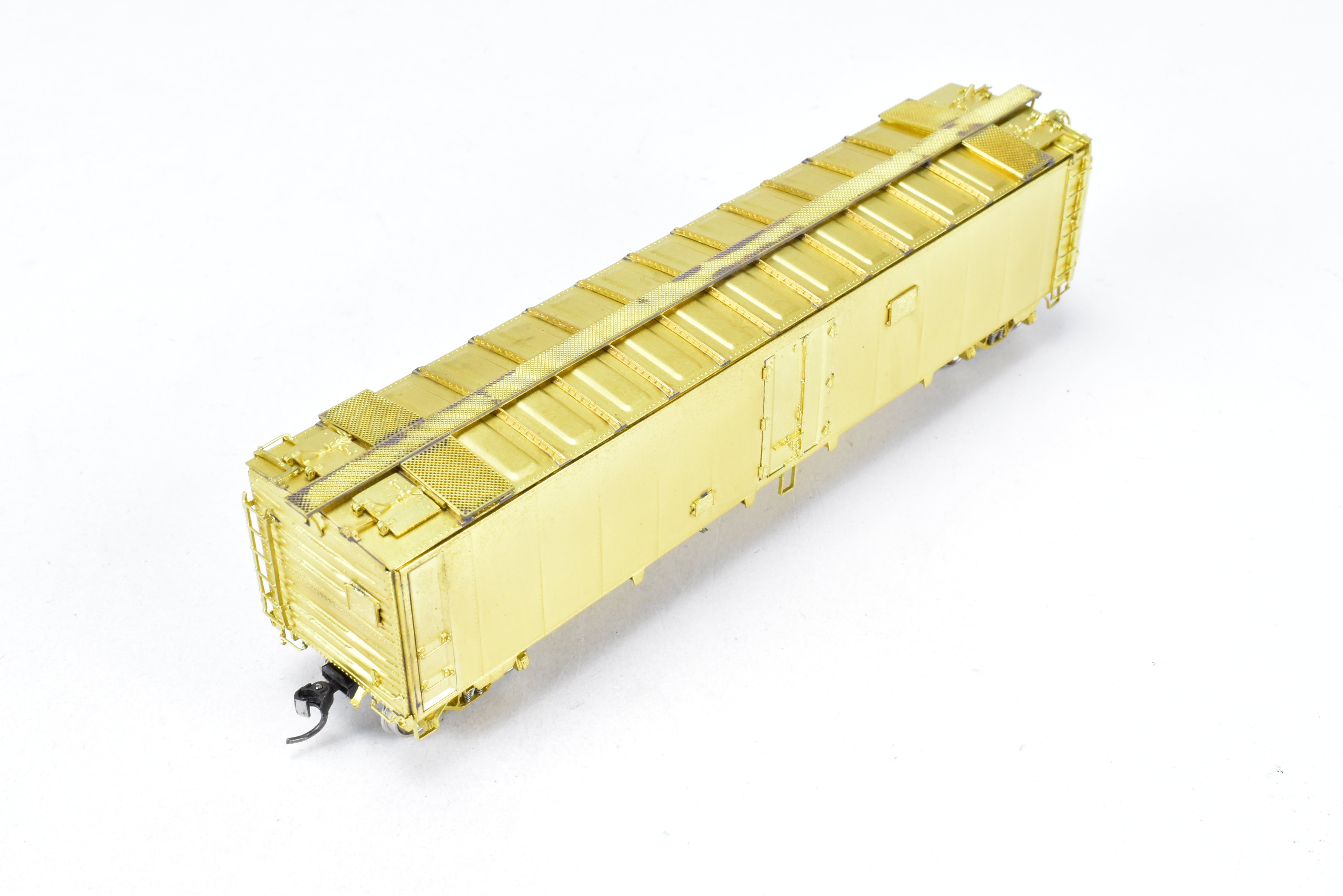 HO Scale Brass Model of ATSF - Santa Fe SFRD RR - 42 Class 50 - Foot Ice Bunker Steel Refrigerator Car by Overland Models, Inc. (OMI)