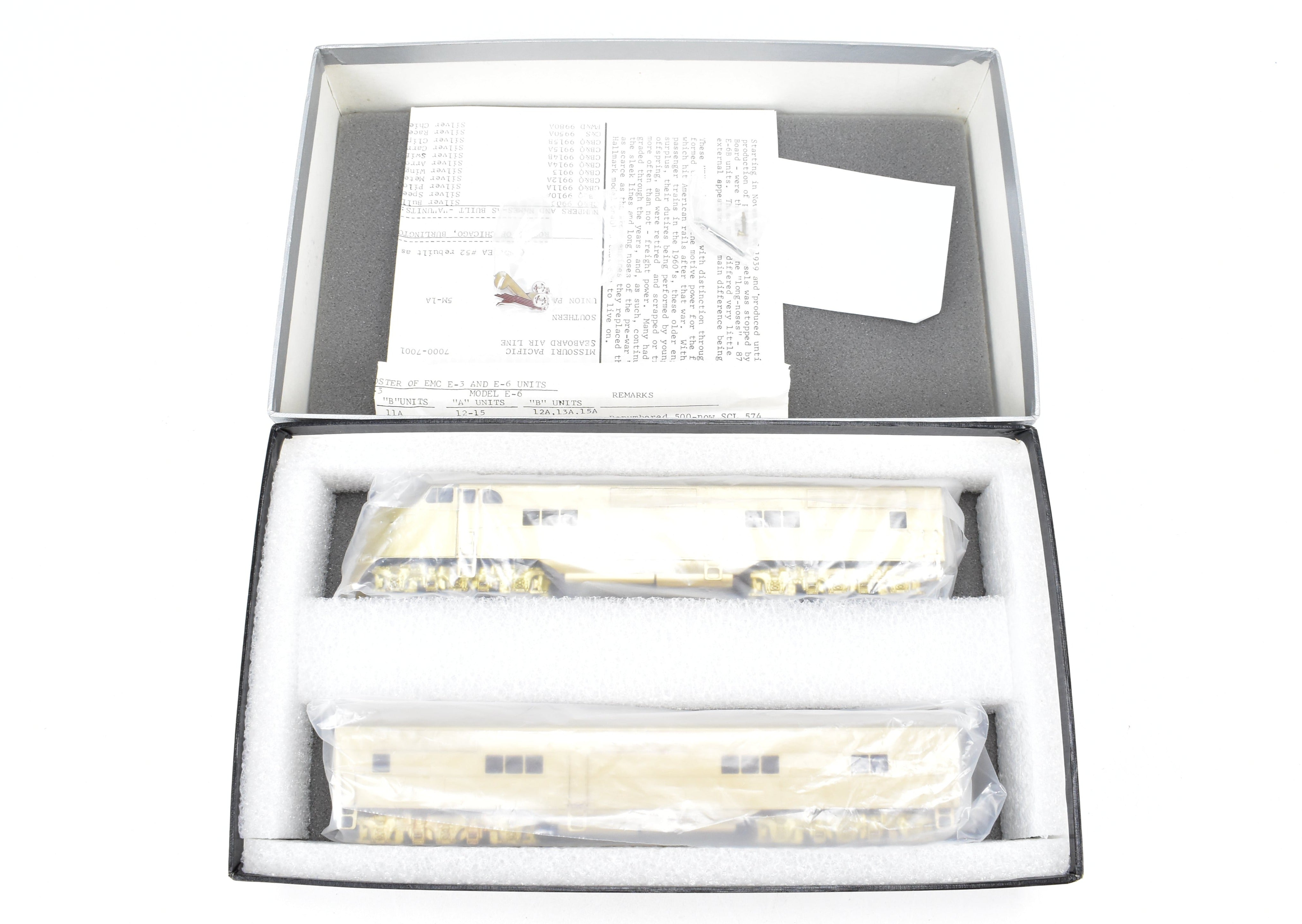 HO Scale Brass Hallmark Models Collection of Various Roads EMD E1 A/B Set with Powered A Unit and Unpowered B Unit