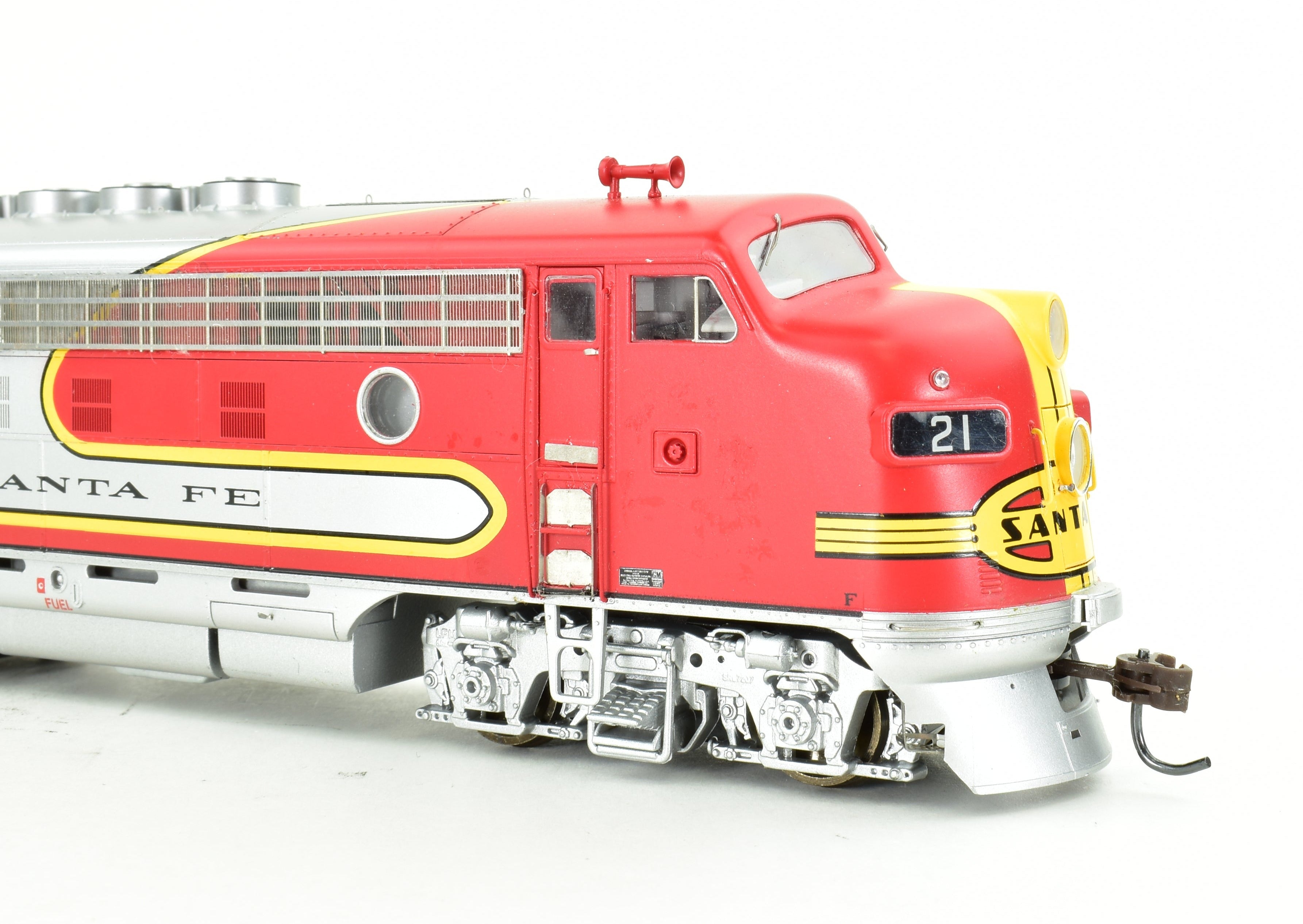 HO Scale Athearn Genesis American Steamship Freight - Santa Fe EMD F3A and F3B Locomotive Set Number 21L and 21A for Model Railroading Enthusiasts