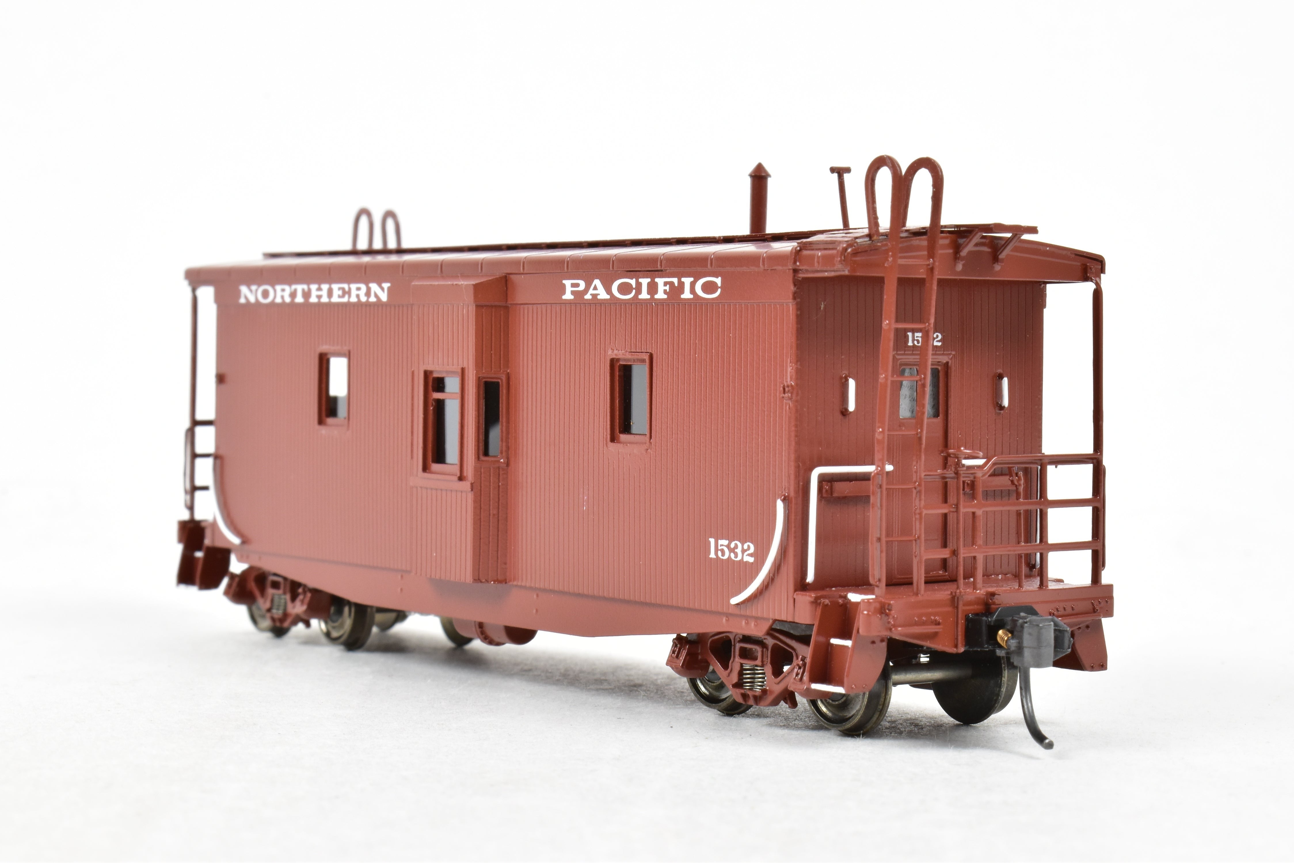HO Scale Brass Northern Pacific Wood Bay Window Caboose FP No. 1532 by OMI