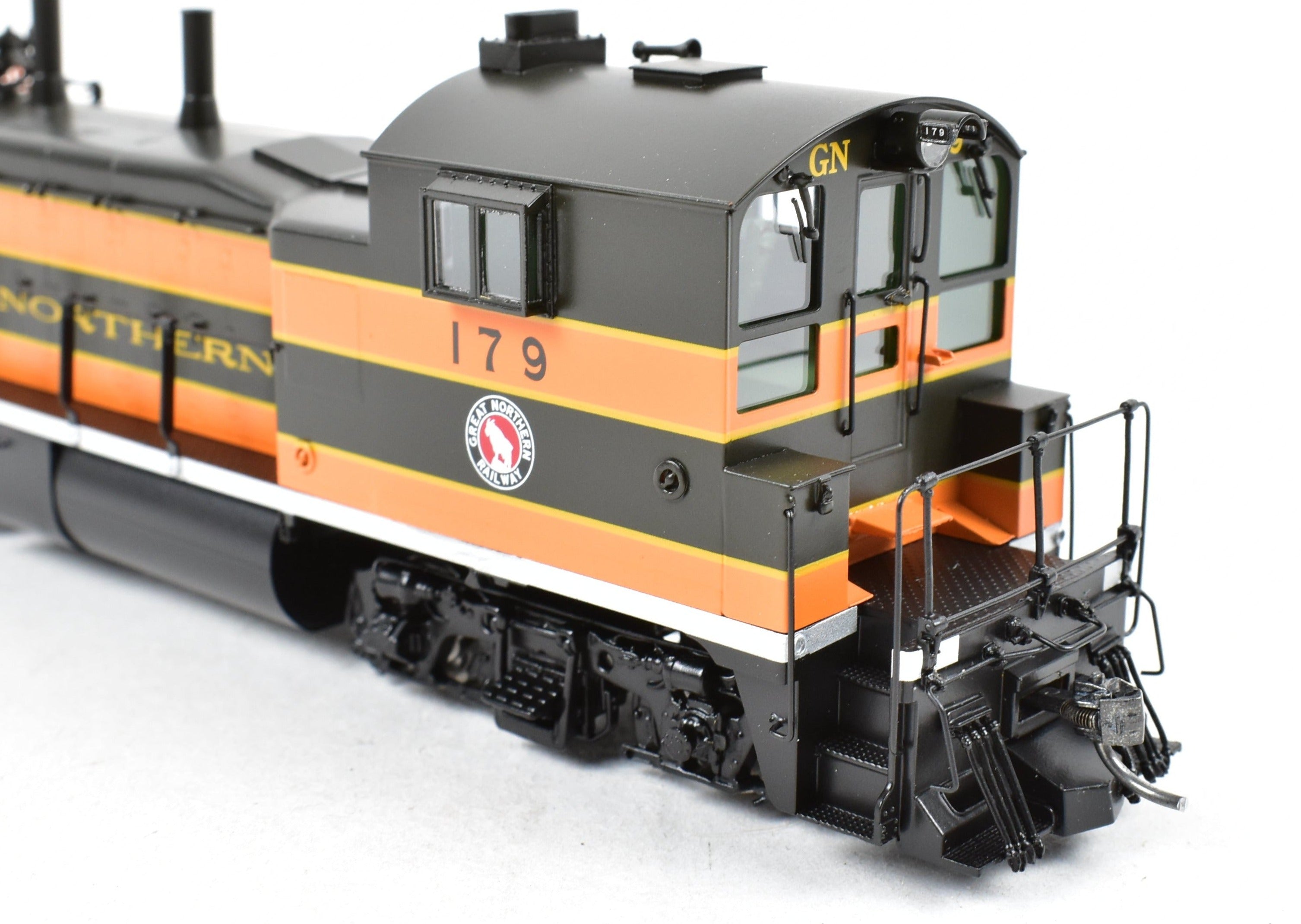 High - Quality HO Scale New Brass Division Point Great Northern EMD NW - 3 Locomotive Model No. 179 FP