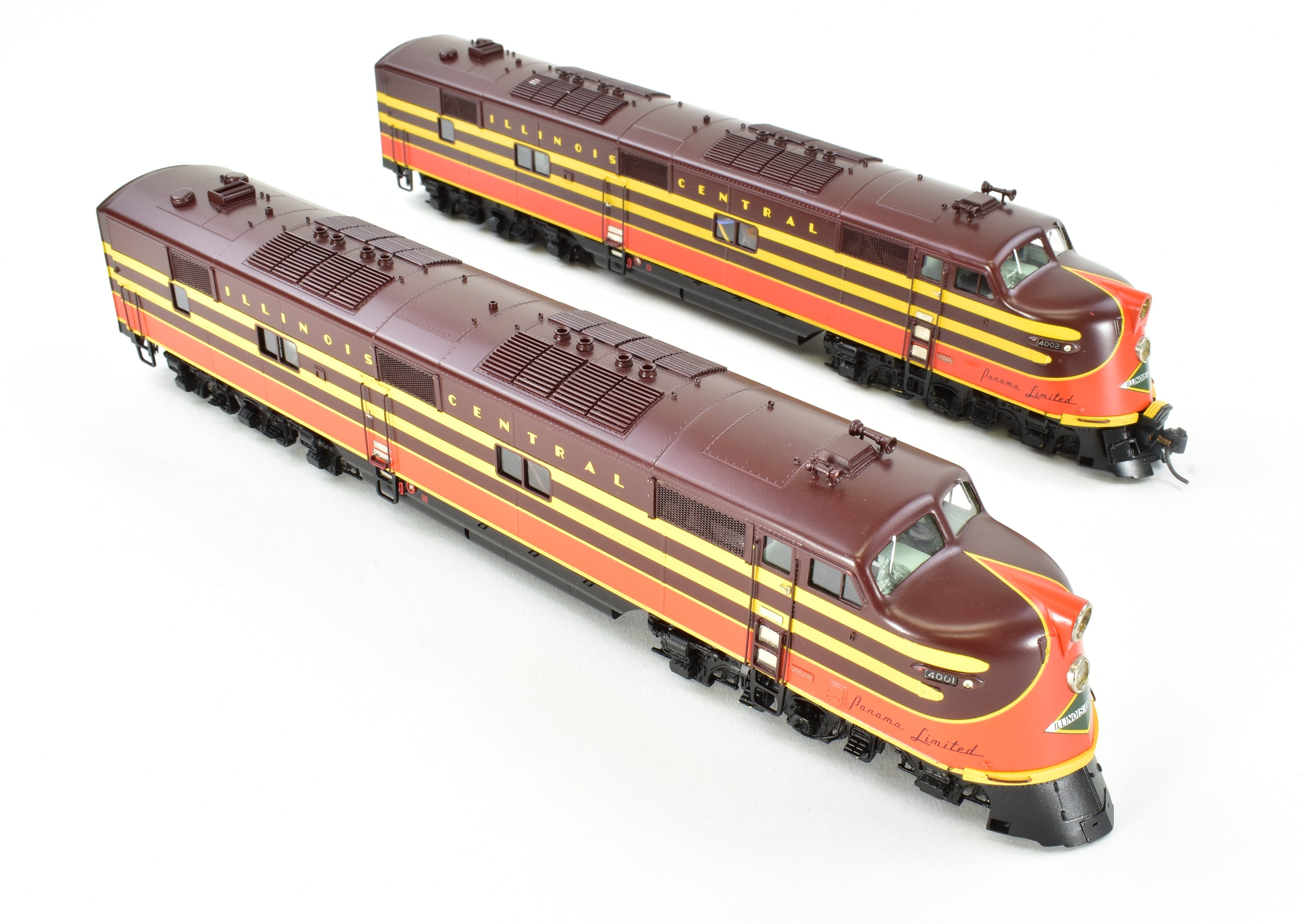 HO Scale Brass Model Train Set - Railway Classics Illinois Central 1942 Panama Limited 10-Car Set with EMD E6 AA Set F/P, Featuring ESU DCC & Sound System