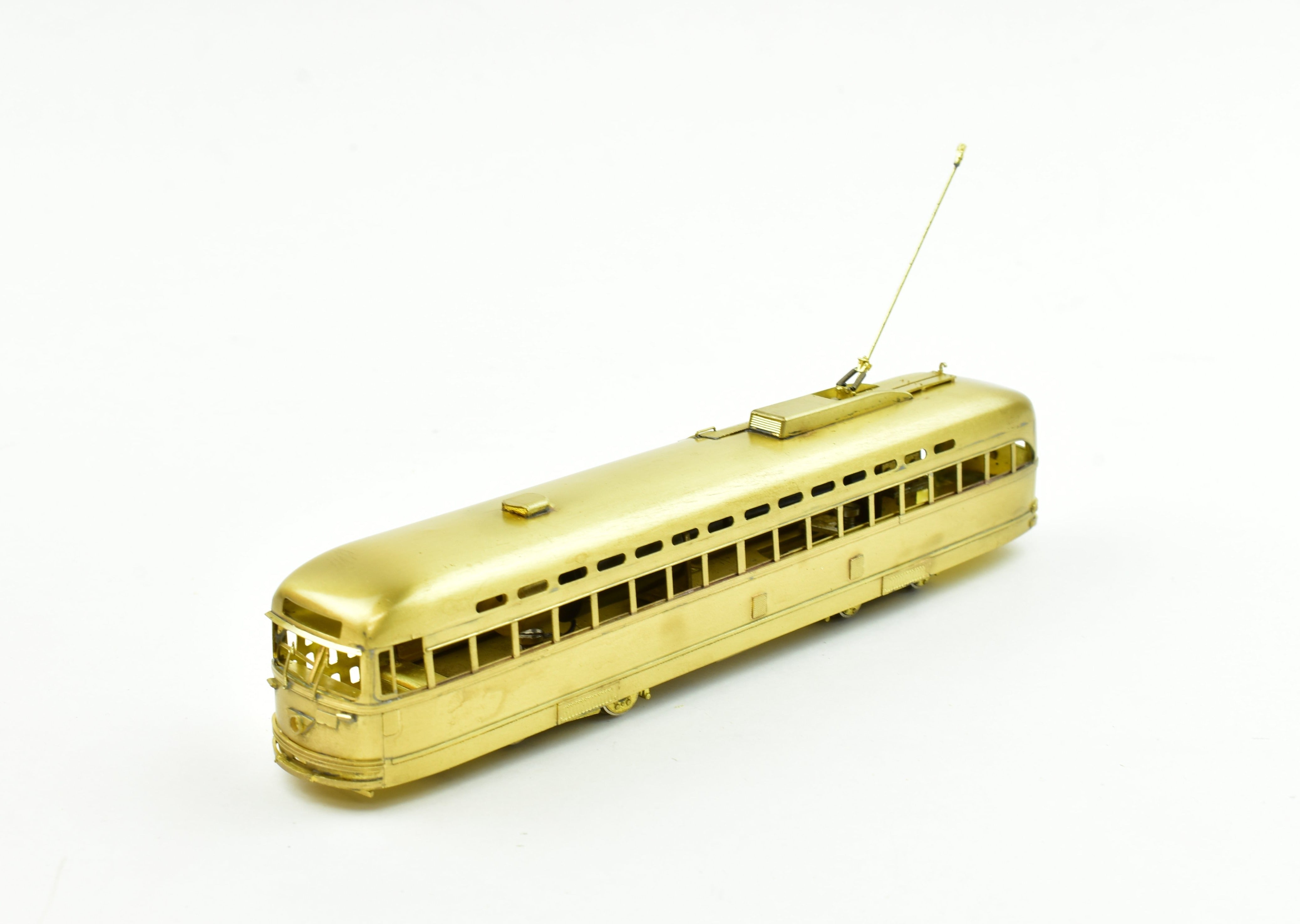 HO Scale Brass Model Train - The Car Works CSL Chicago Surface Lines 1946 Pullman Green Hornet PCC Car Replica