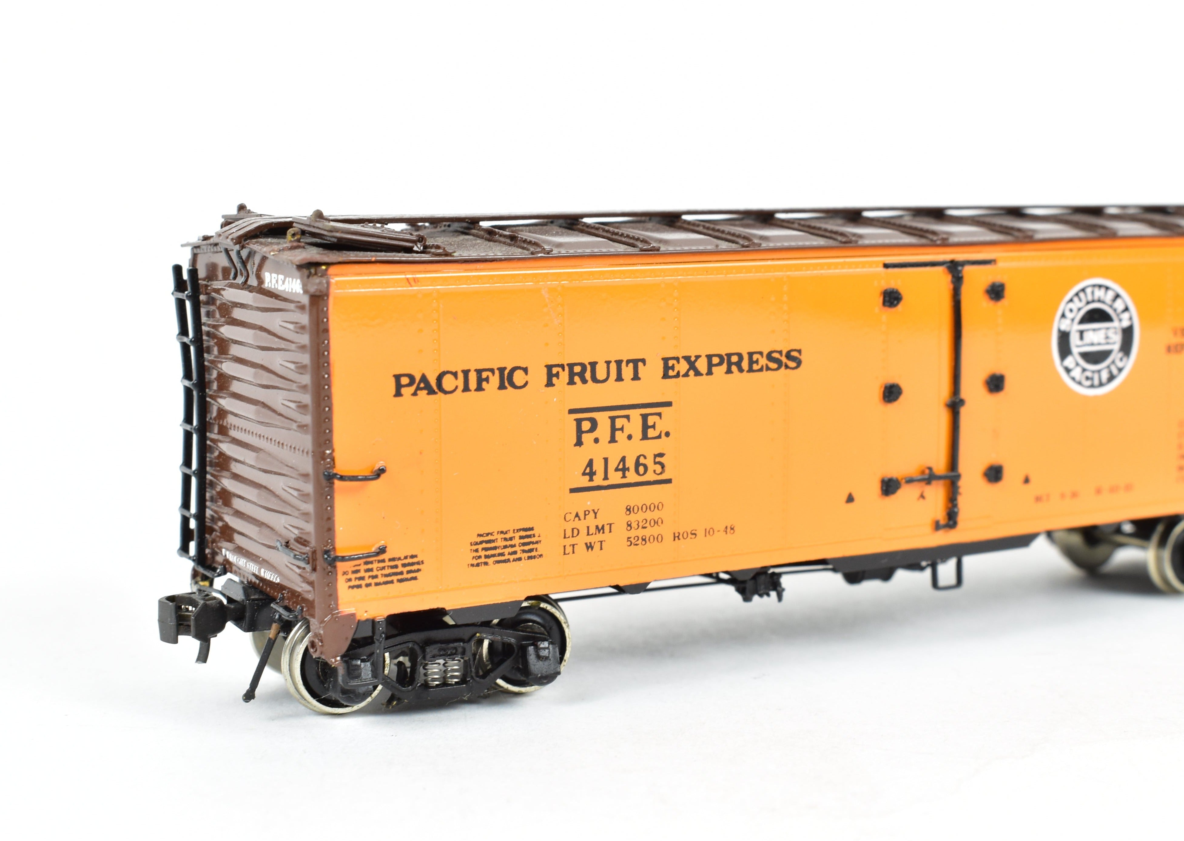 High - Quality HO Scale Brass Challenger Imports CIL Pacific Fruit Express R - 40 - 10 Refrigerator Car Model with FP #41465