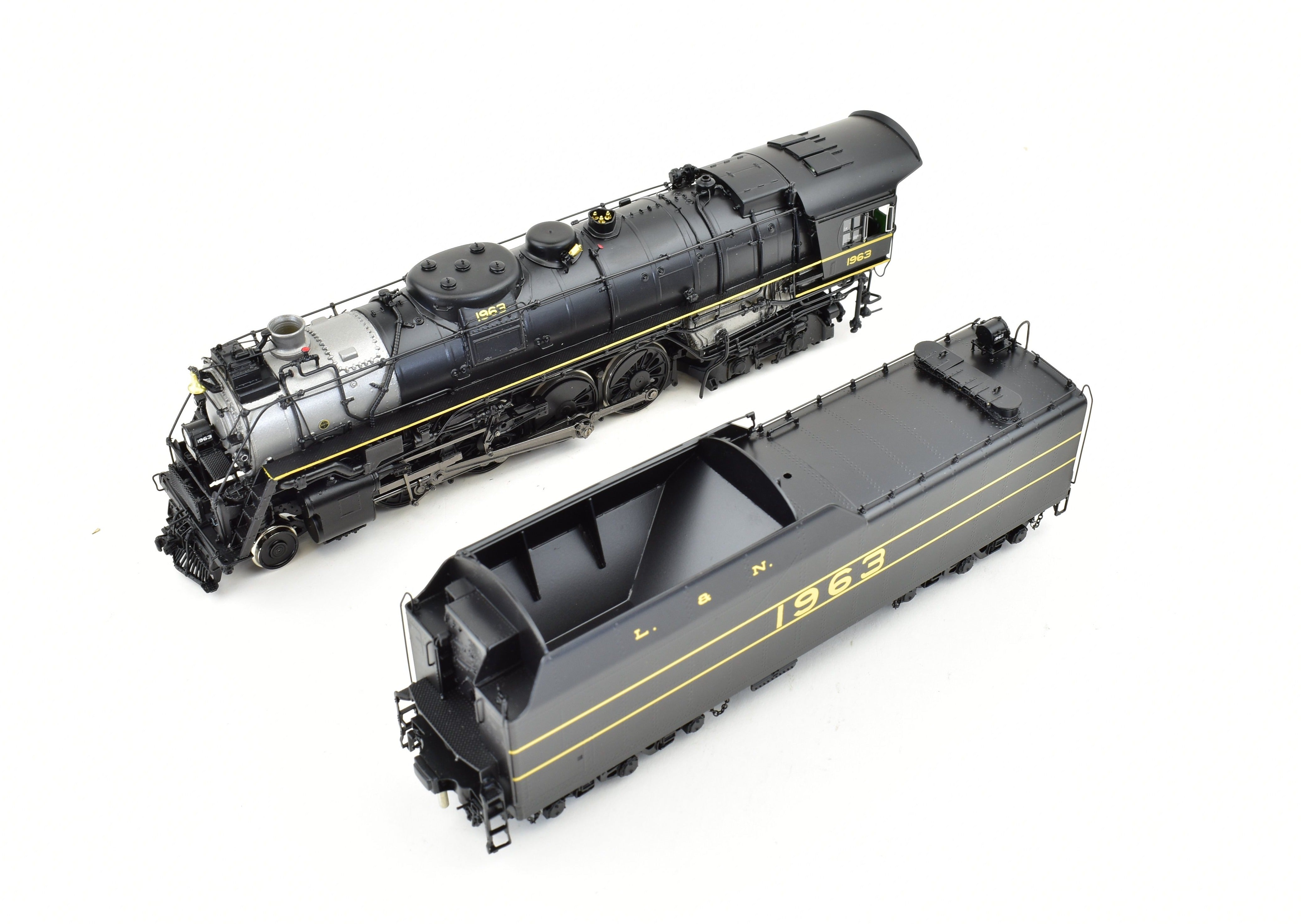 HO Scale Brass DVP Division Point Louisville & Nashville Class M-1 2-8-4 FP #1963 Locomotive