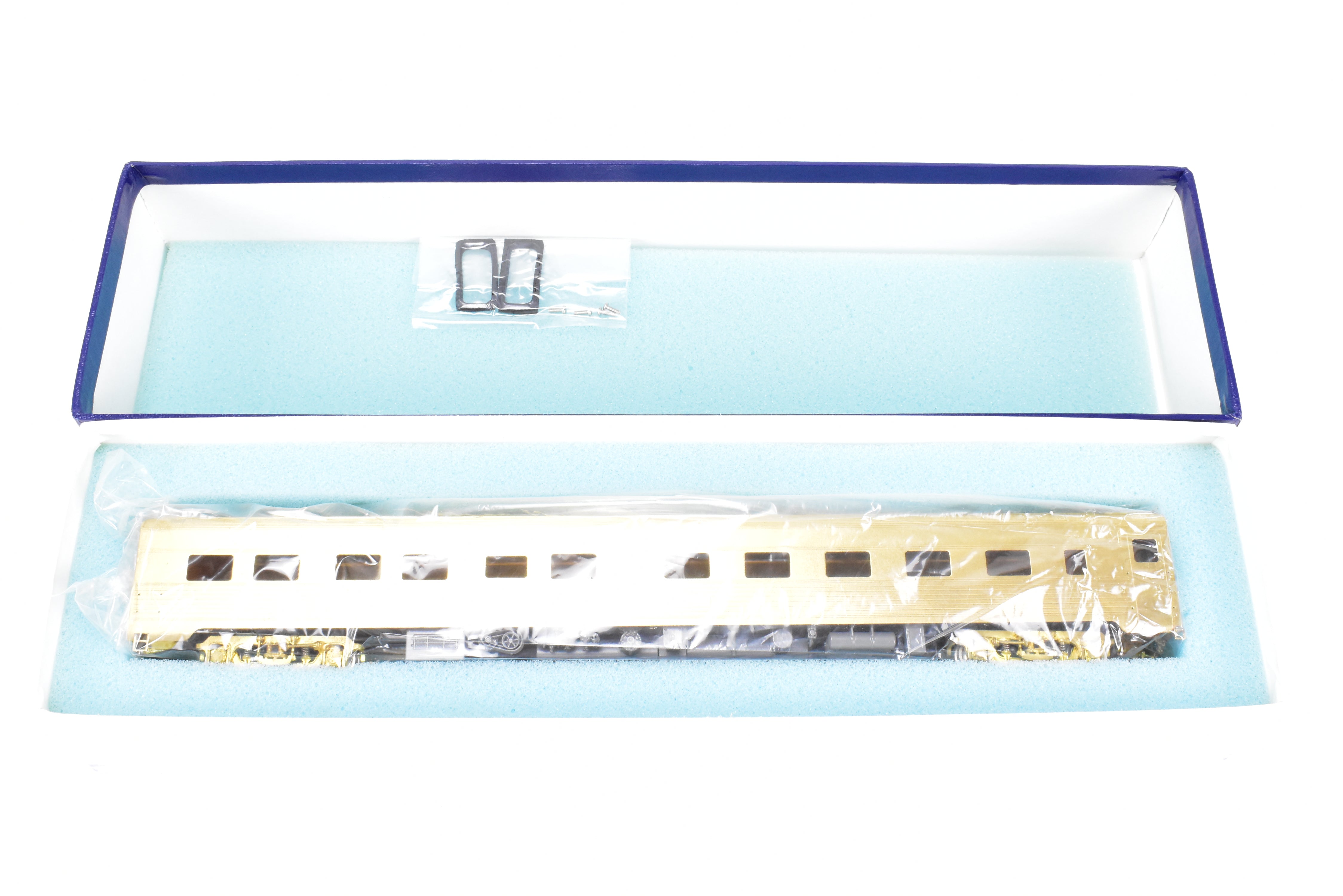 HO Scale Brass UP - Union Pacific Budd 10 RMT - 6DBR Unpainted Pacific Series Sleeper Model