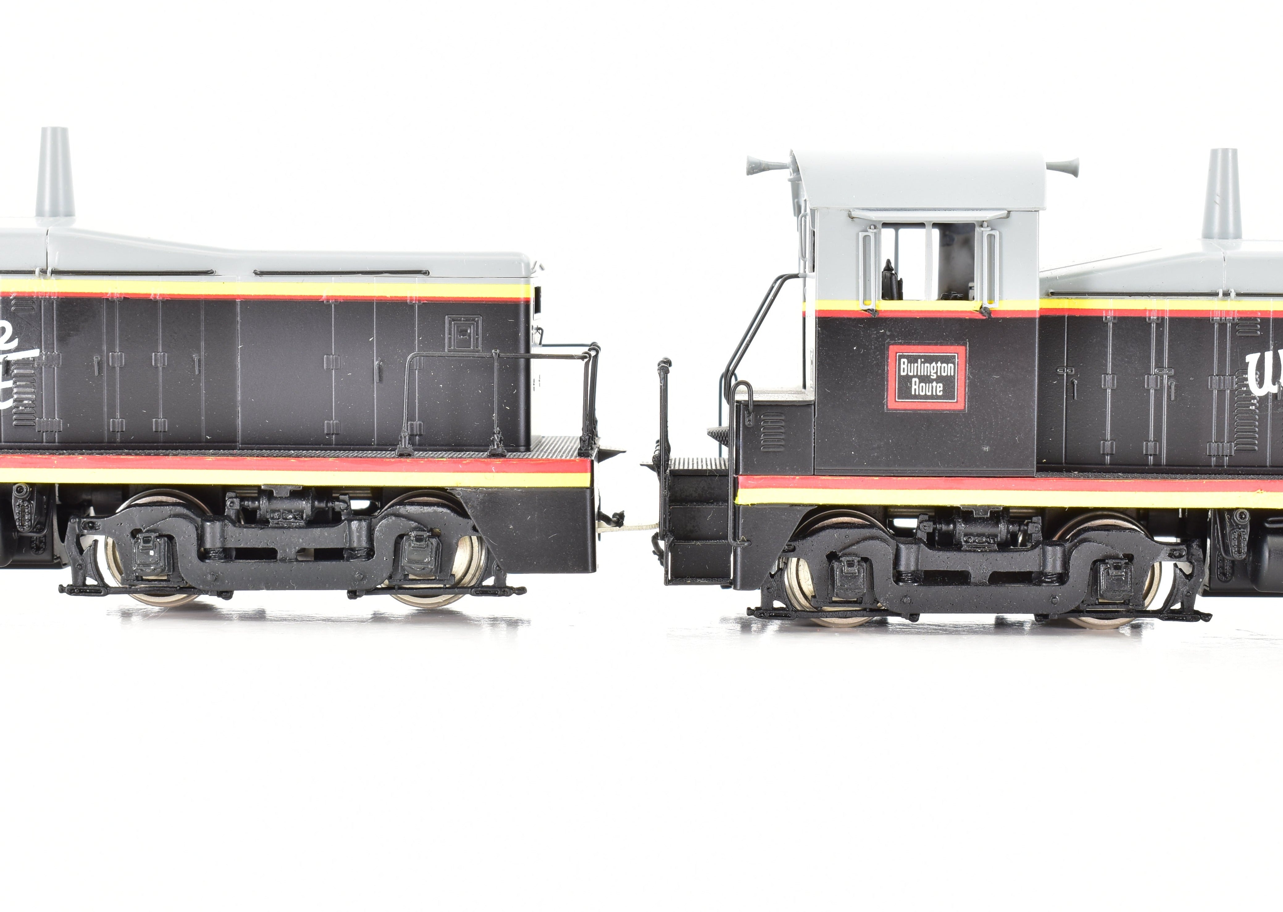HO Scale Brass Oriental Limited CB&Q Burlington Route EMD TR-2 Cow and Calf Switcher Set