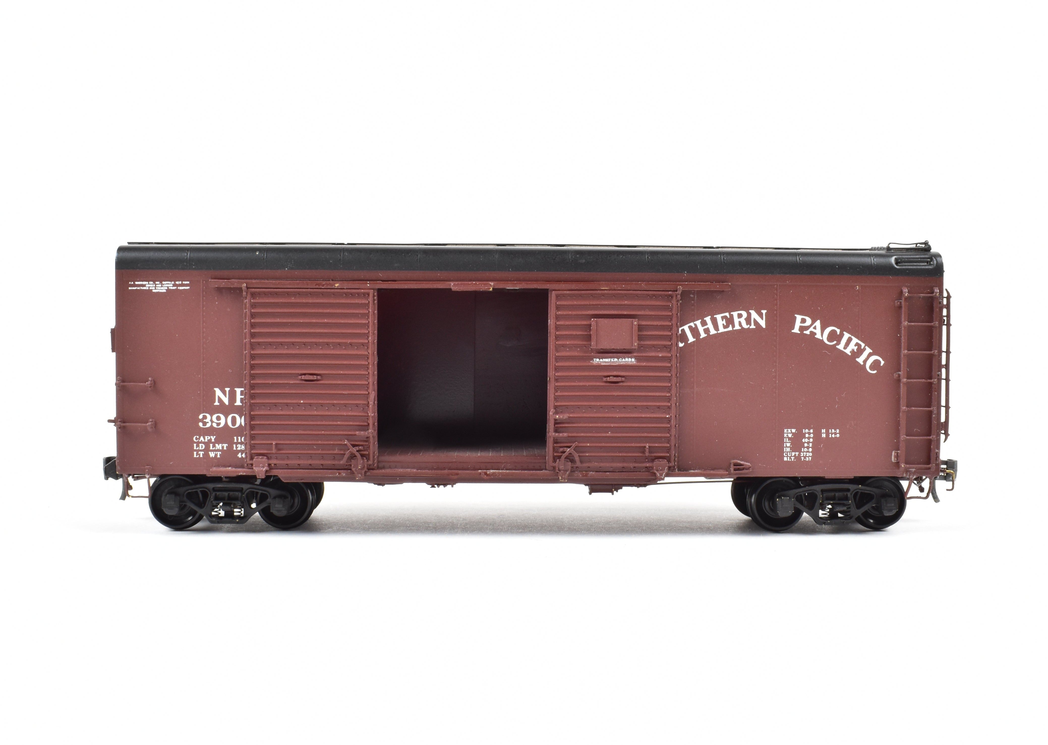 HO Scale Brass NP - Northern Pacific 40' Round Roof Painted Auto Box Car by W&R Enterprises