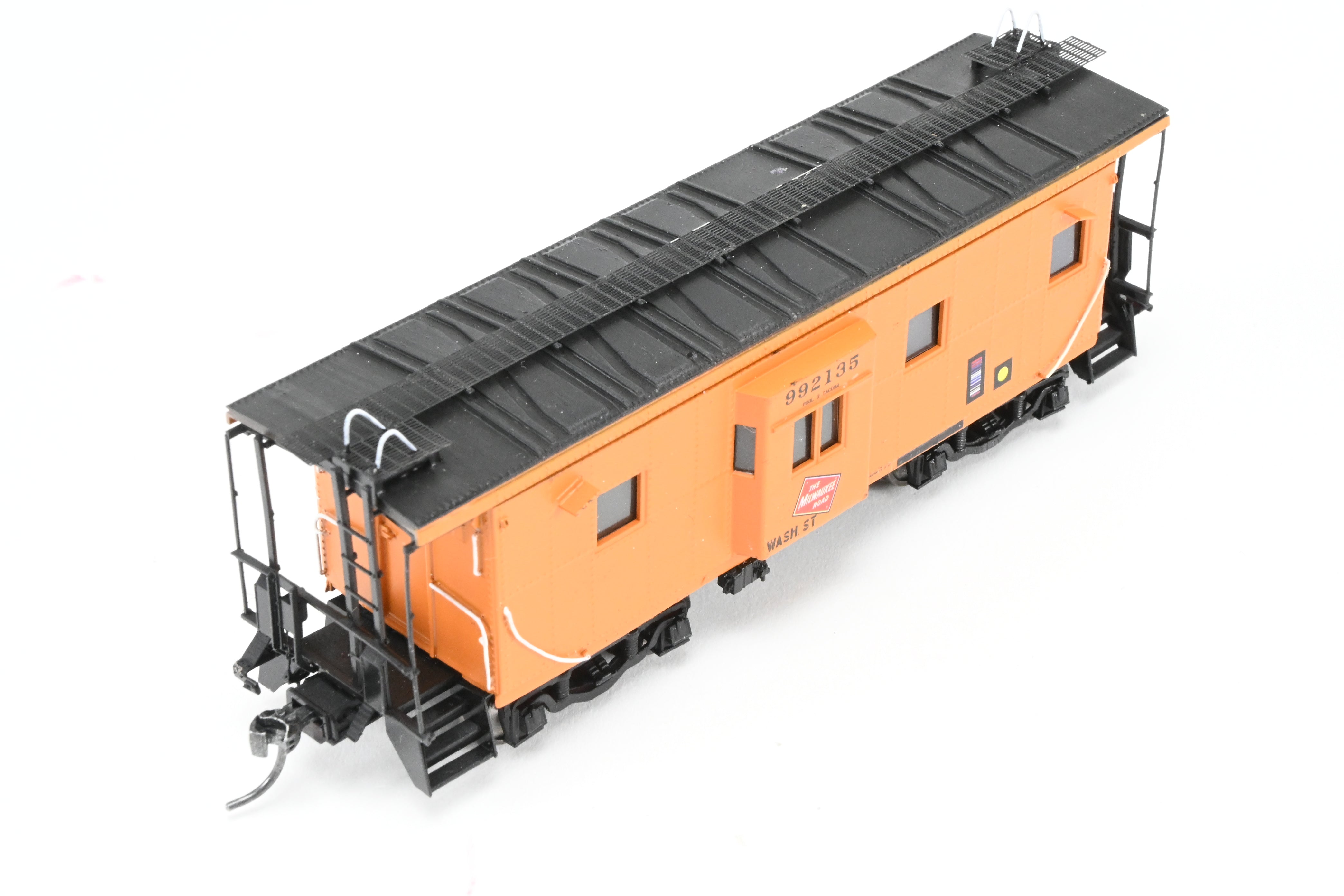 HO Scale Model Railroad - Custom Built 3D Printed Thrall Bay Window Caboose for Milwaukee Road with FP #992135 from Lines West