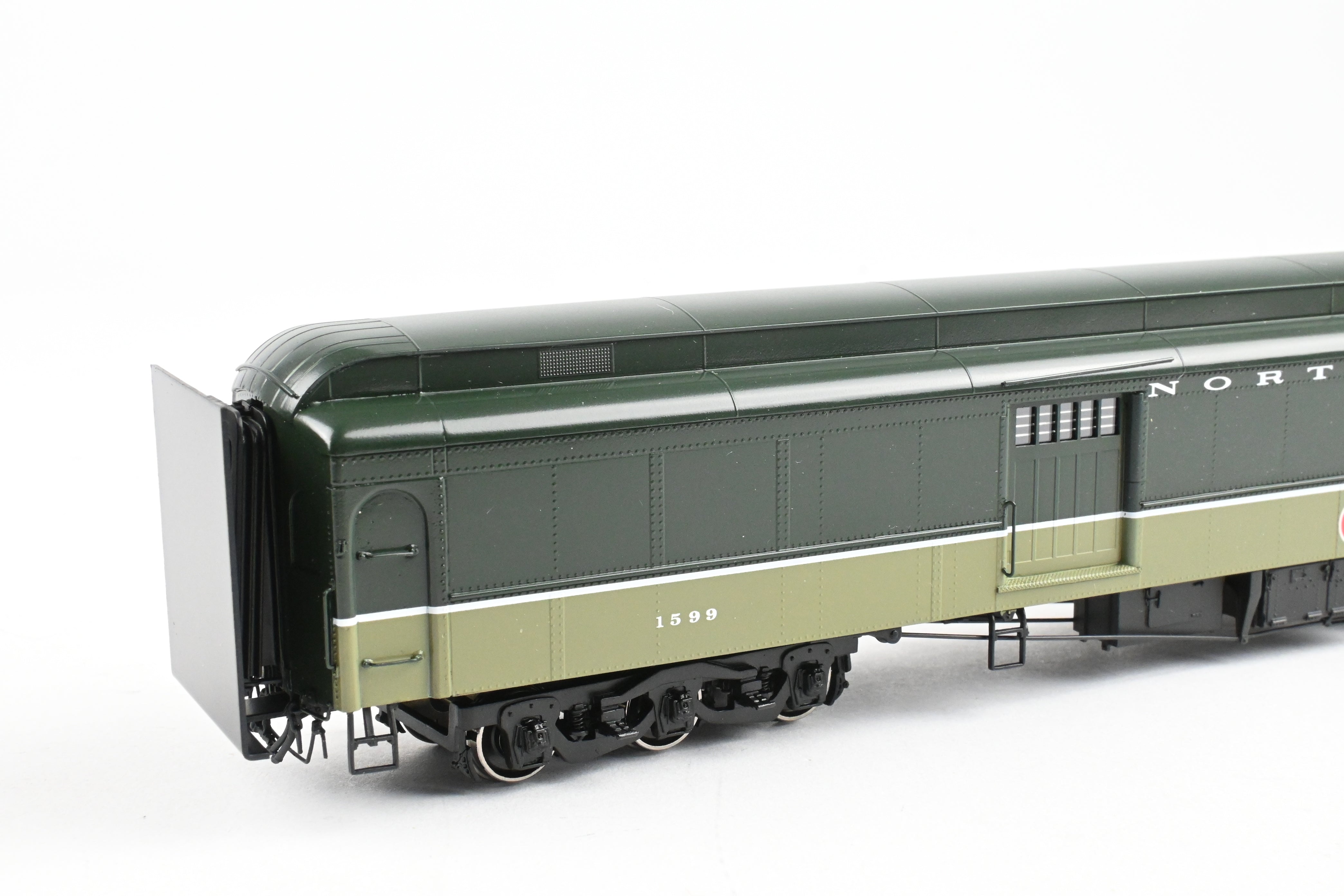 HO Brass W&R Enterprises NP - Northern Pacific Factory - Painted Loewy Truss Rod Baggage Car No. 1599