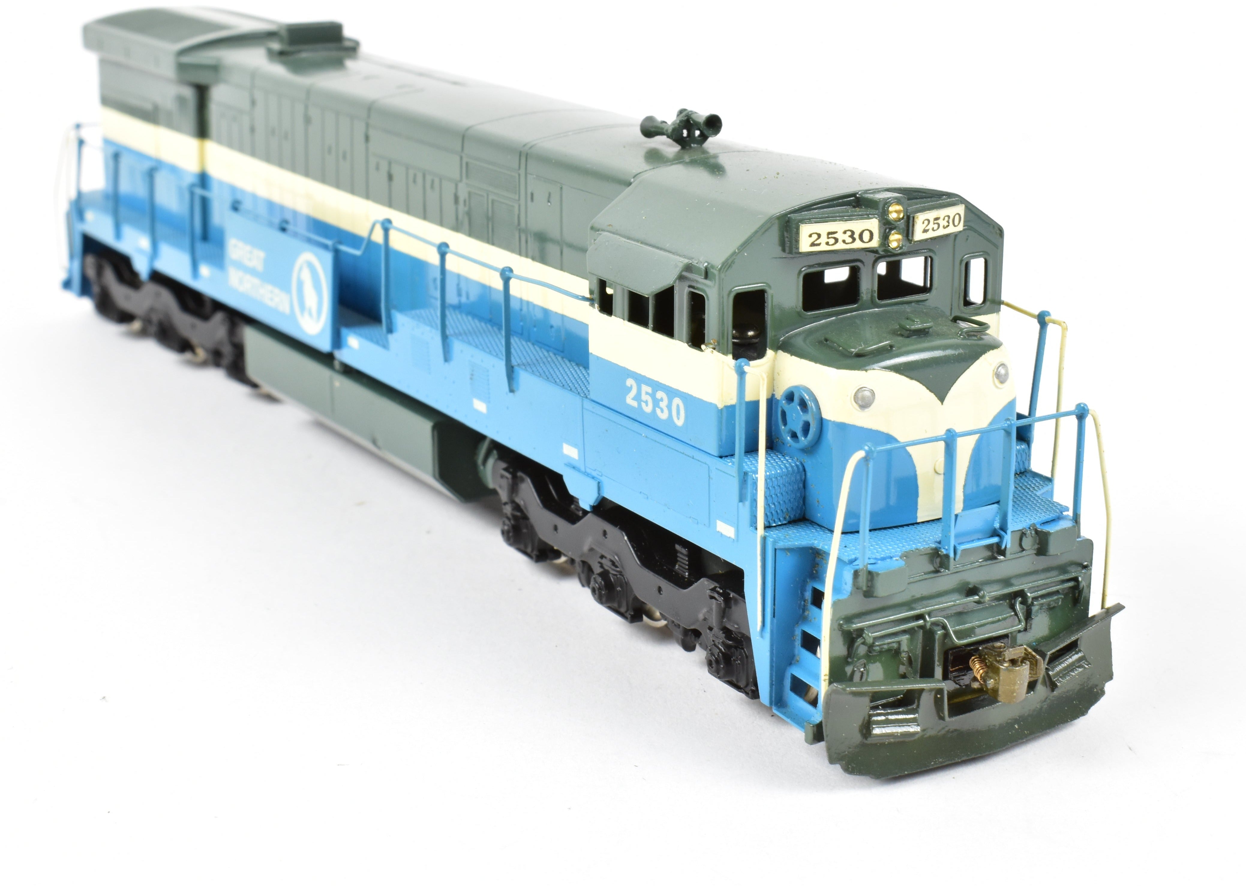 HO Scale Brass ALCO Model - Great Northern General Electric U - 33C Diesel Locomotive with Custom Painting
