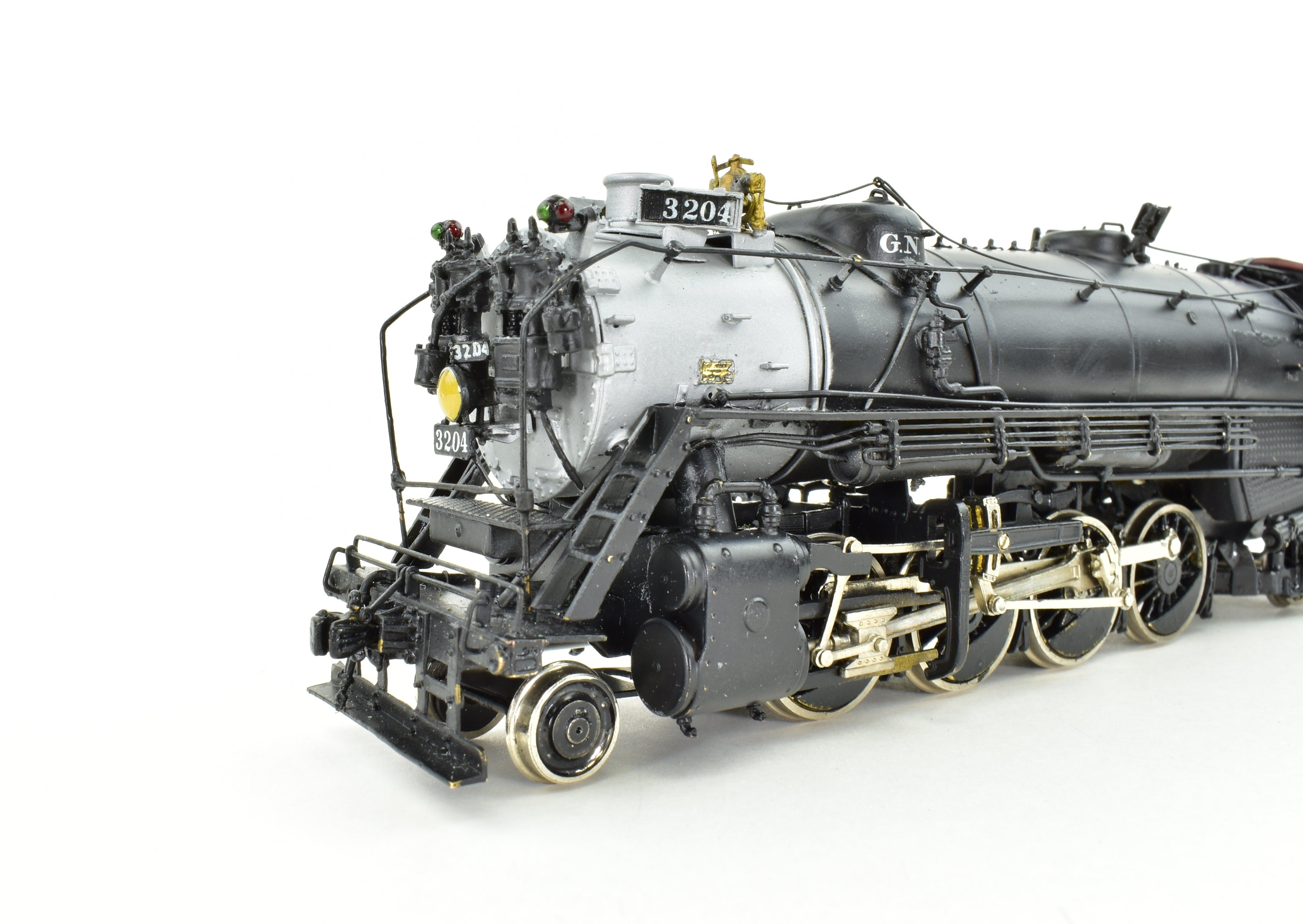 HO Scale Brass OMI - Overland Models GN - Great Northern O - 3 USRA Heavy 2 - 8 - 2 Custom Painted Model Train in ReBoxx Packaging