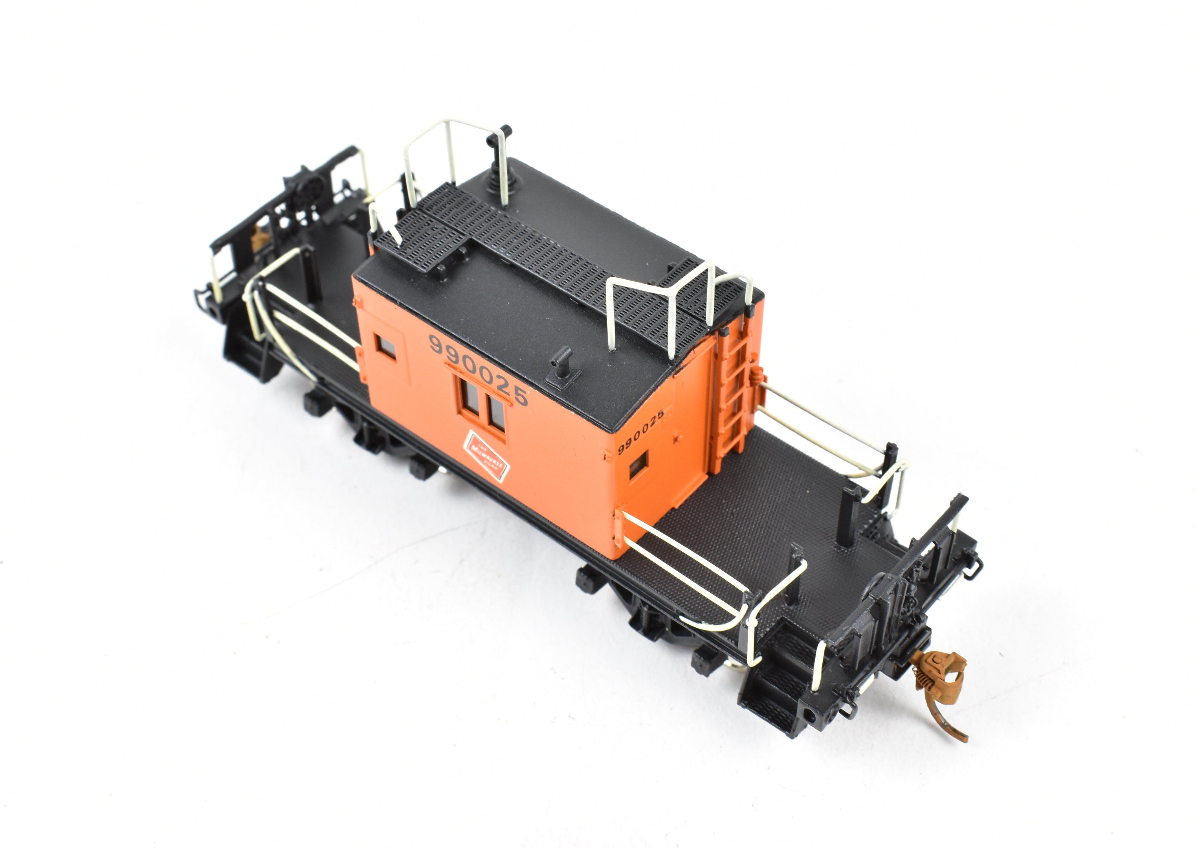 HO Scale Brass Pro - Painted MILW Milwaukee Road Terminal Caboose by OMI
