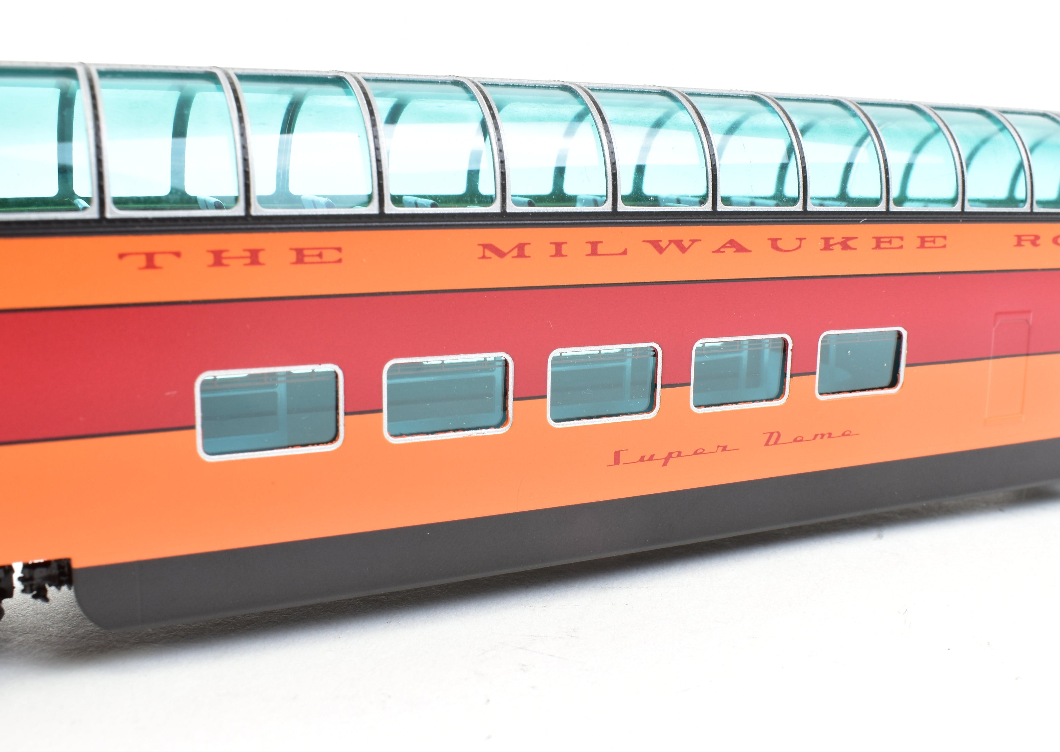 High - Quality HO Scale Brass Railway Classics Model of MILW - Milwaukee Road Super Dome Factory Painted with Road Number 55