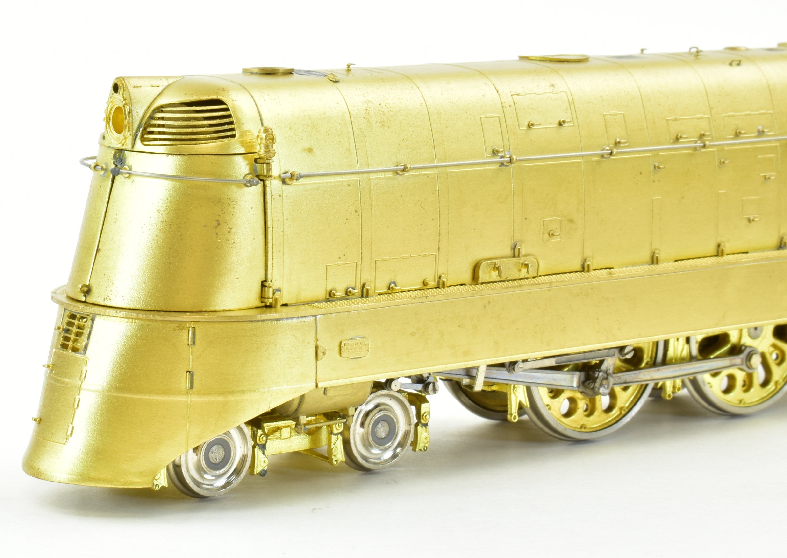 HO Scale Brass Model Train by Overland Models, Inc. - Streamlined Atlantic 4-4-2 Locomotive of Milwaukee Road (MILW) with Modernized 'Hiawatha' Design