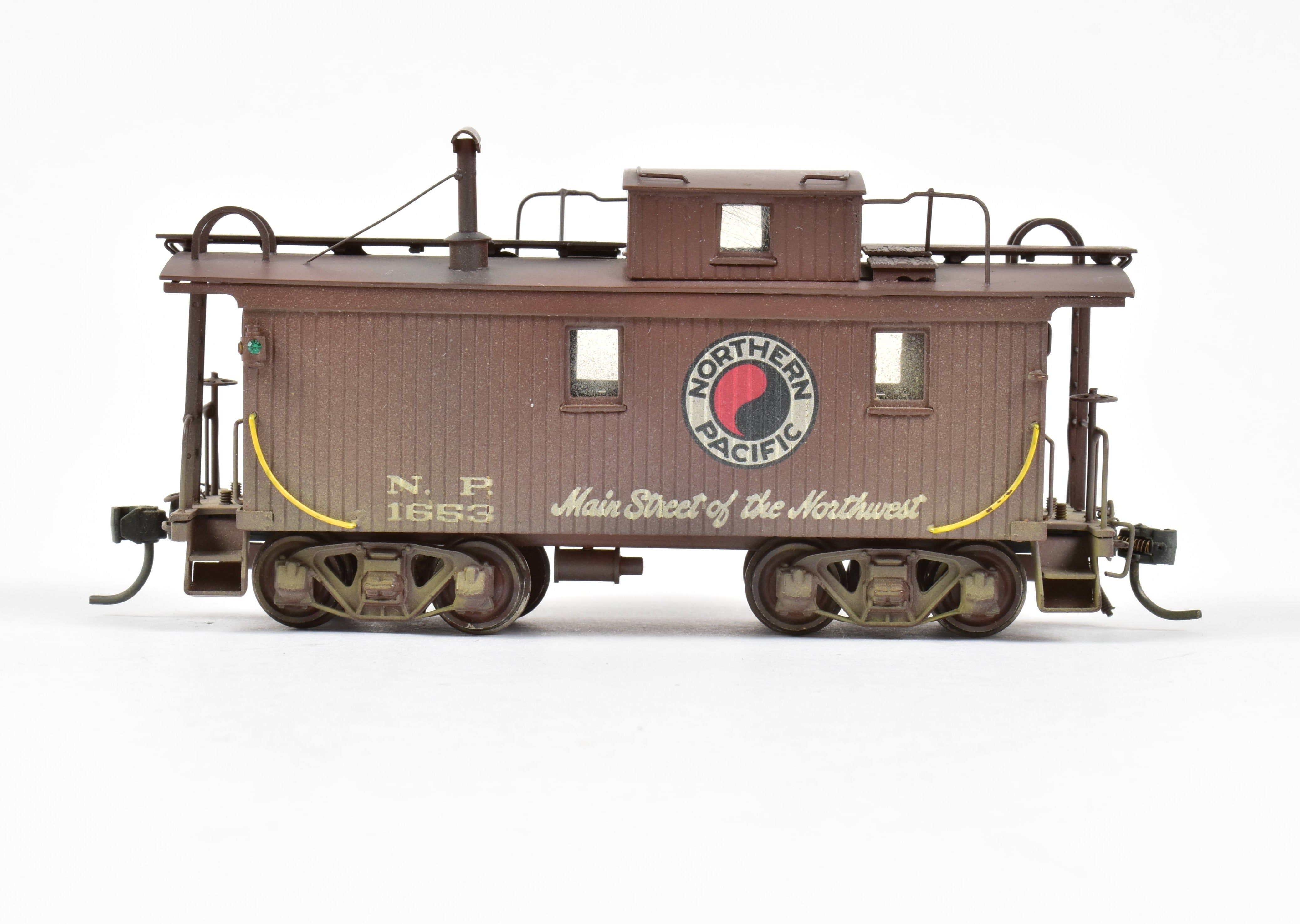 HO Scale Brass PFM - United Custom - Painted Northern Pacific Wood Caboose Model for Train Enthusiasts