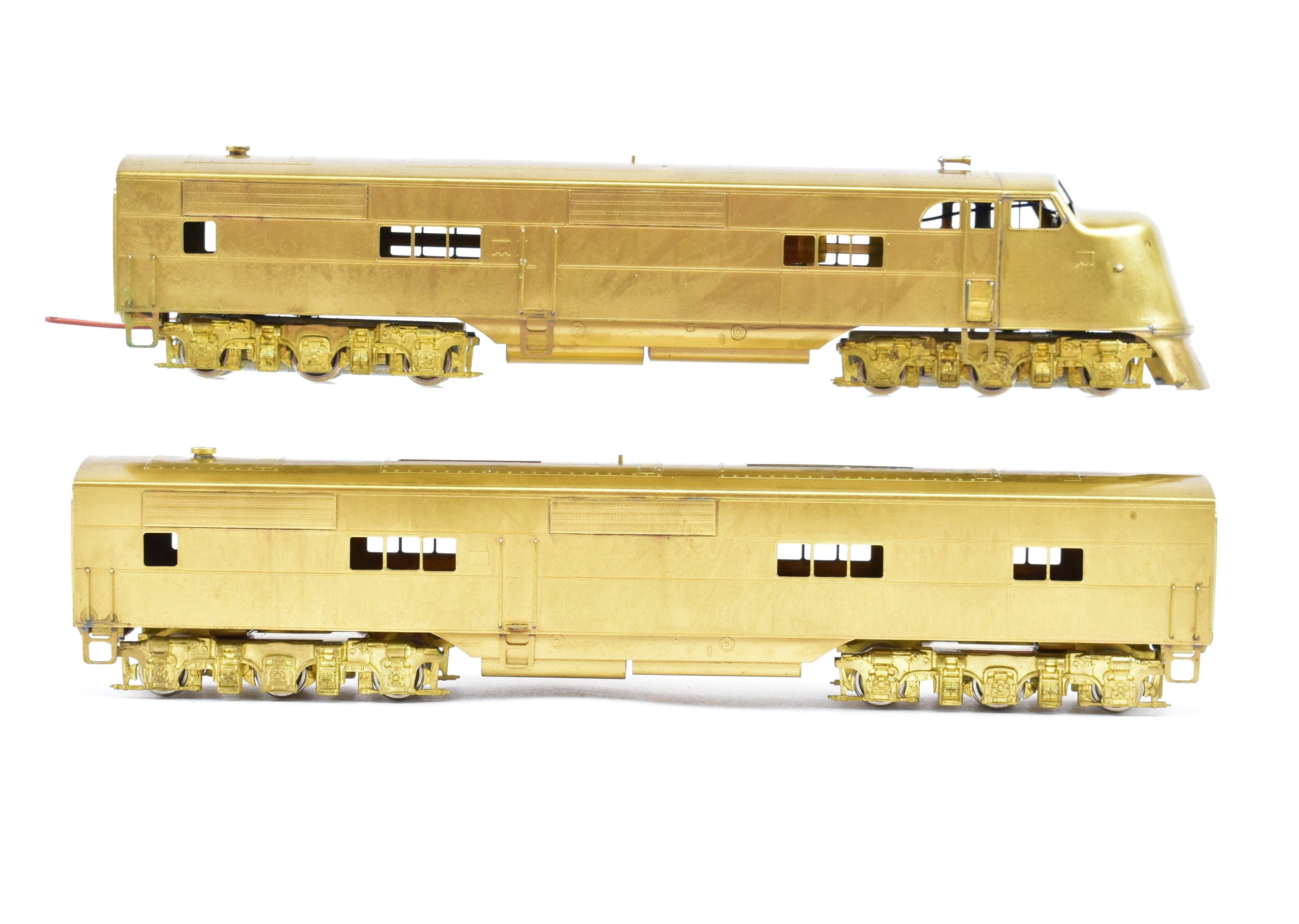 HO Scale Brass Hallmark Model Railroad Set - Various Roads EMC E - 1 A/B Set, Powered A Unit and Unpowered B Unit