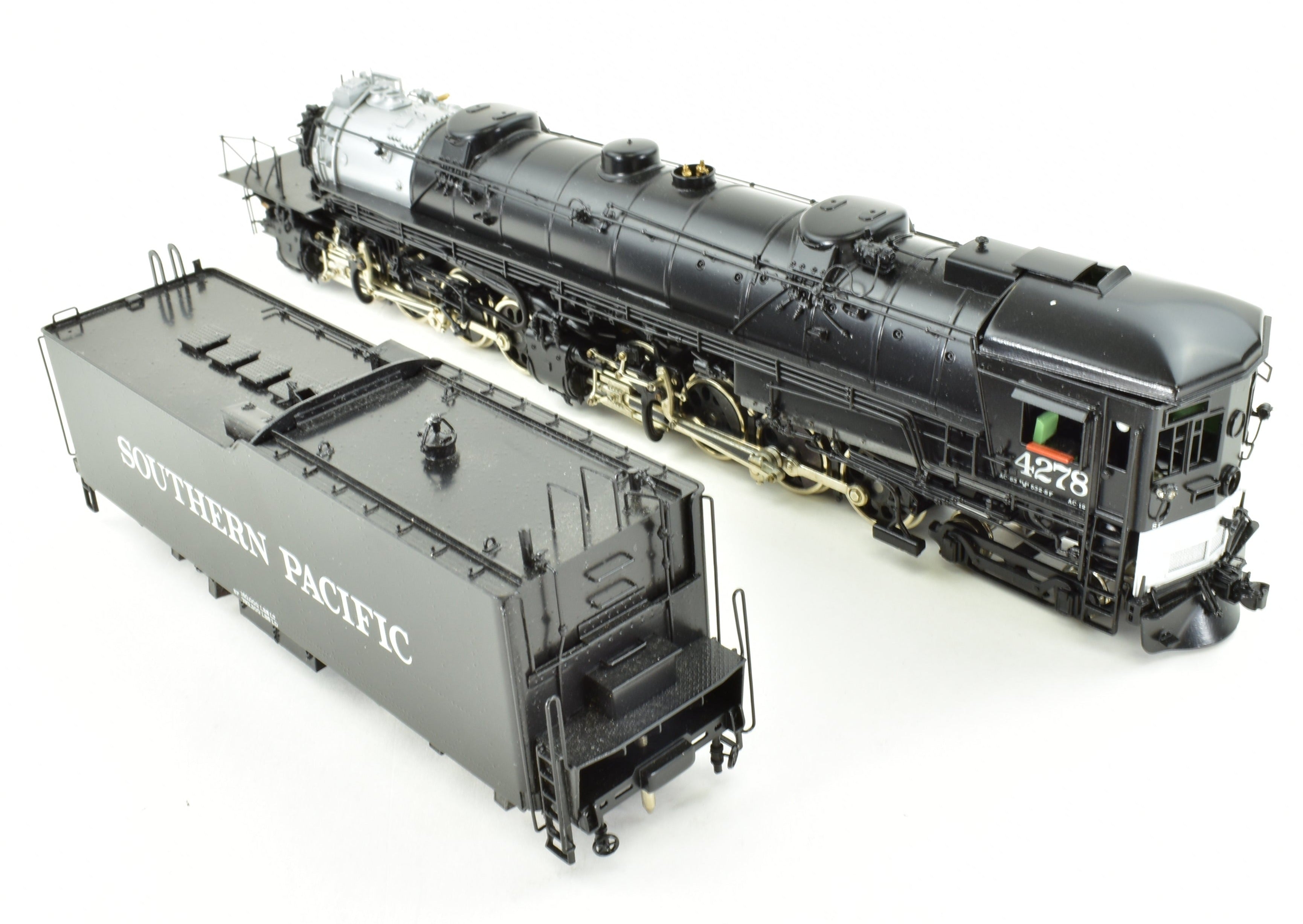 HO Scale Brass Model Train - Tenshodo SP Southern Pacific AC - 12 4 - 8 - 8 - 2 Cab Forward Factory Painted Locomotive from 1976 Production Run