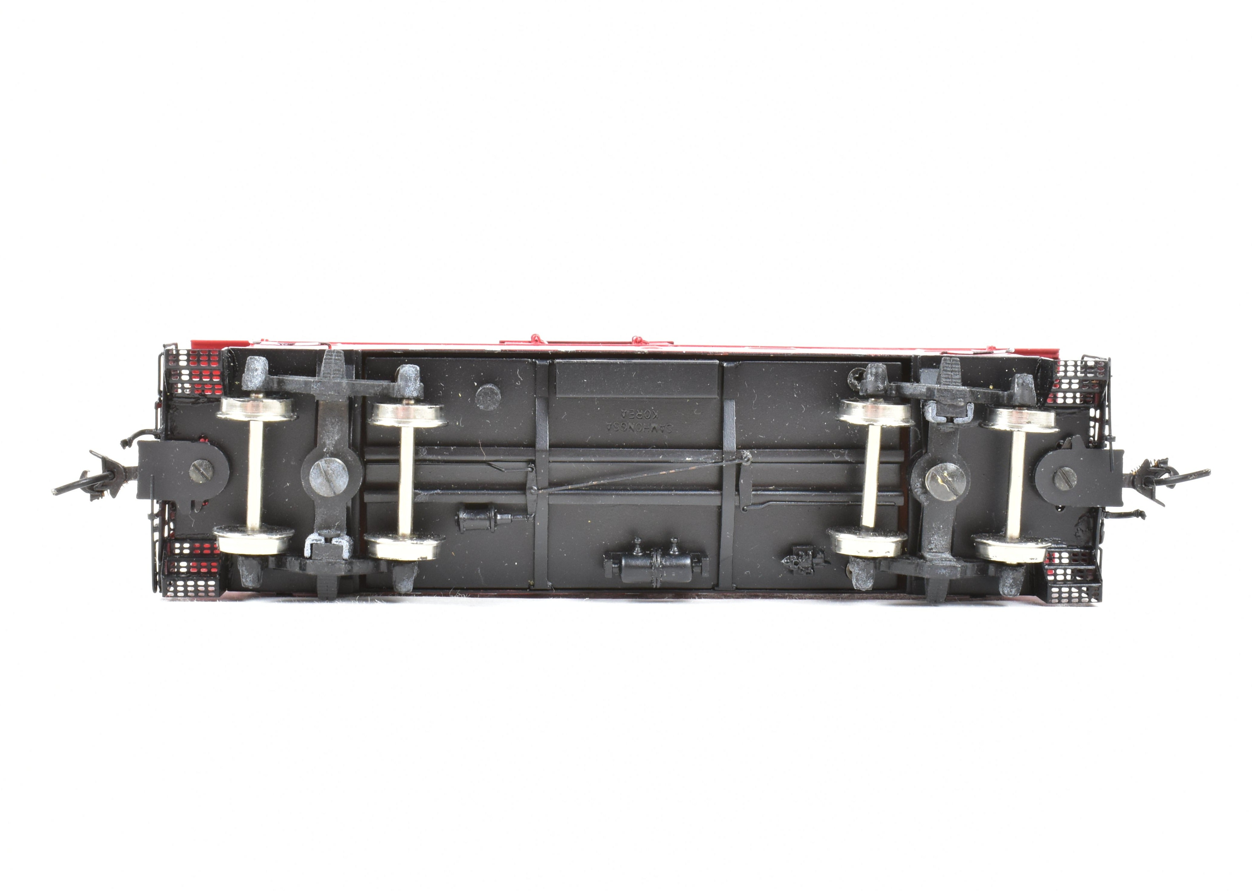 HO Scale Brass Model of the Oriental Limited Great Northern CON X Caboose X41 - 95 Class FP for Model Train Enthusiasts