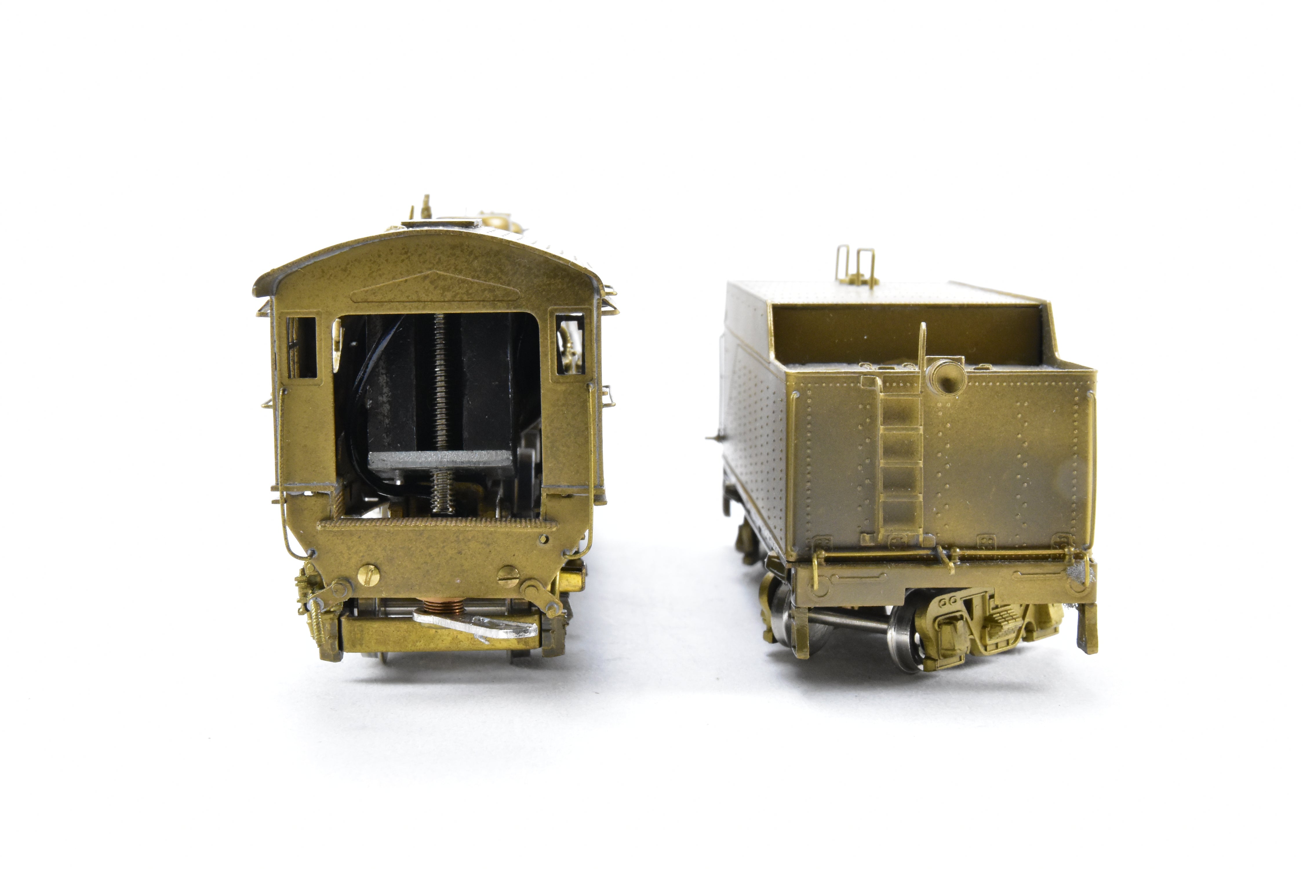 High - Quality HO Scale Brass Pacific Fast Mail (PFM) Model Train - United Western Pacific 4 - 8 - 2 MT - 44 Mountain Locomotive