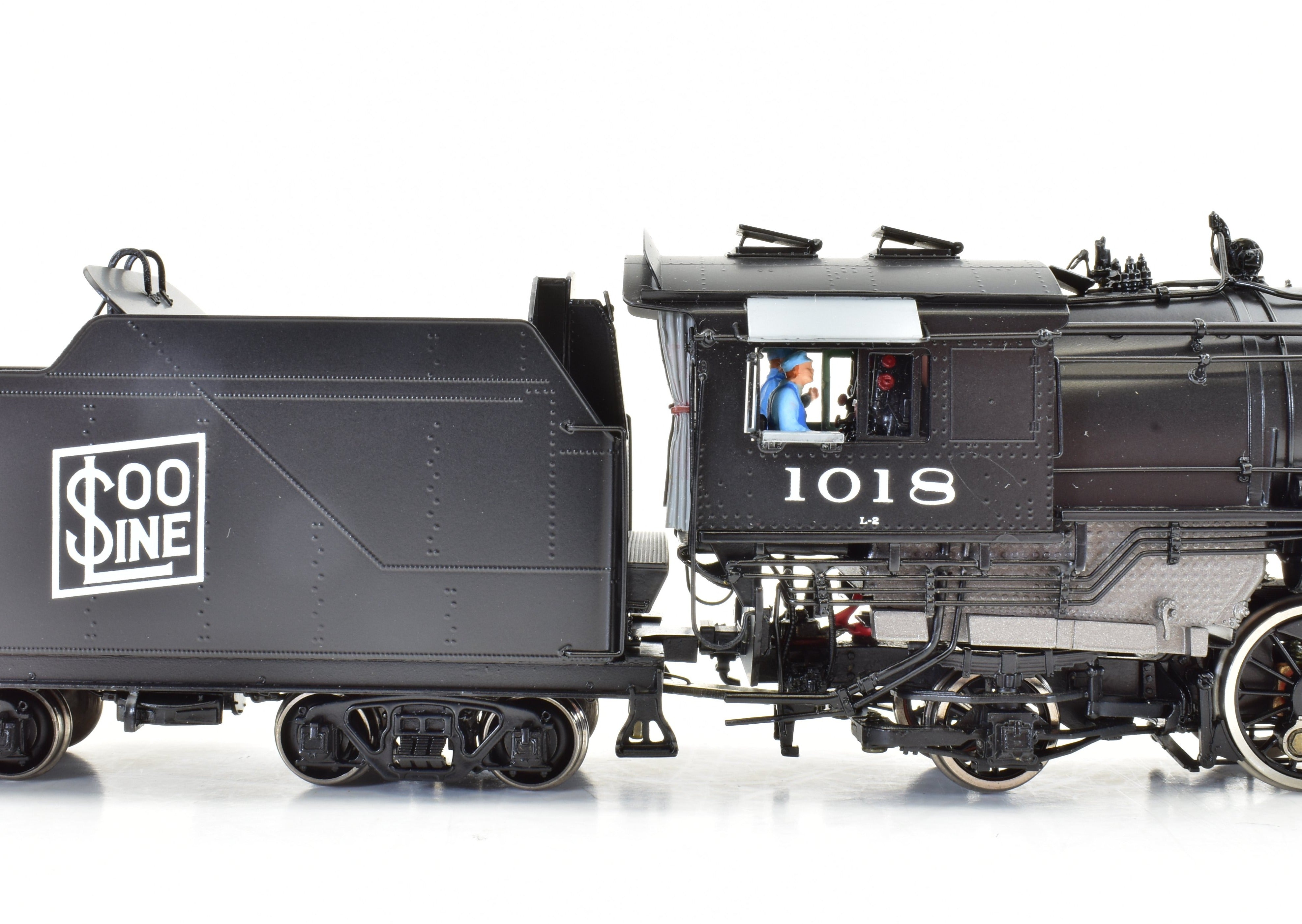 HO Scale Brass Model Train - Division Point Soo Line L2 2-8-2 Factory Painted Locomotive with #1018 Design