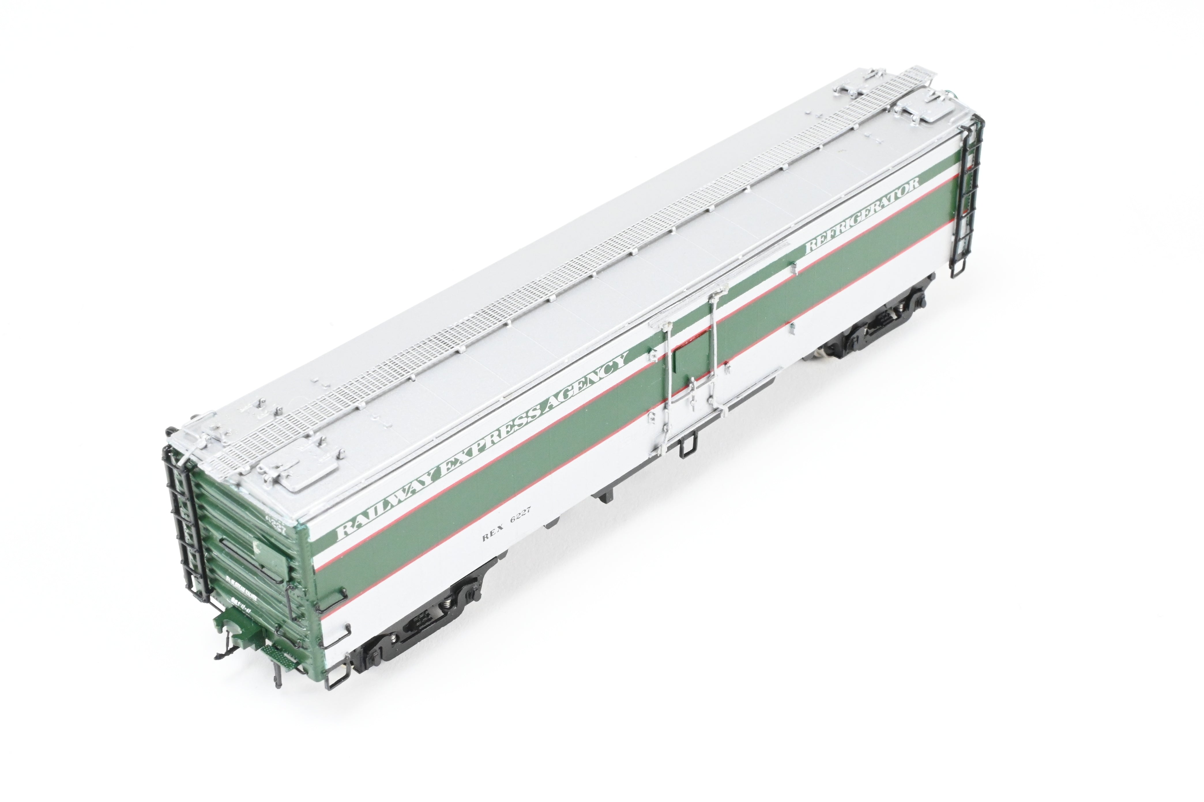 1993 HO Brass Challenger Imports 52' Steel Express Refrigerator Car