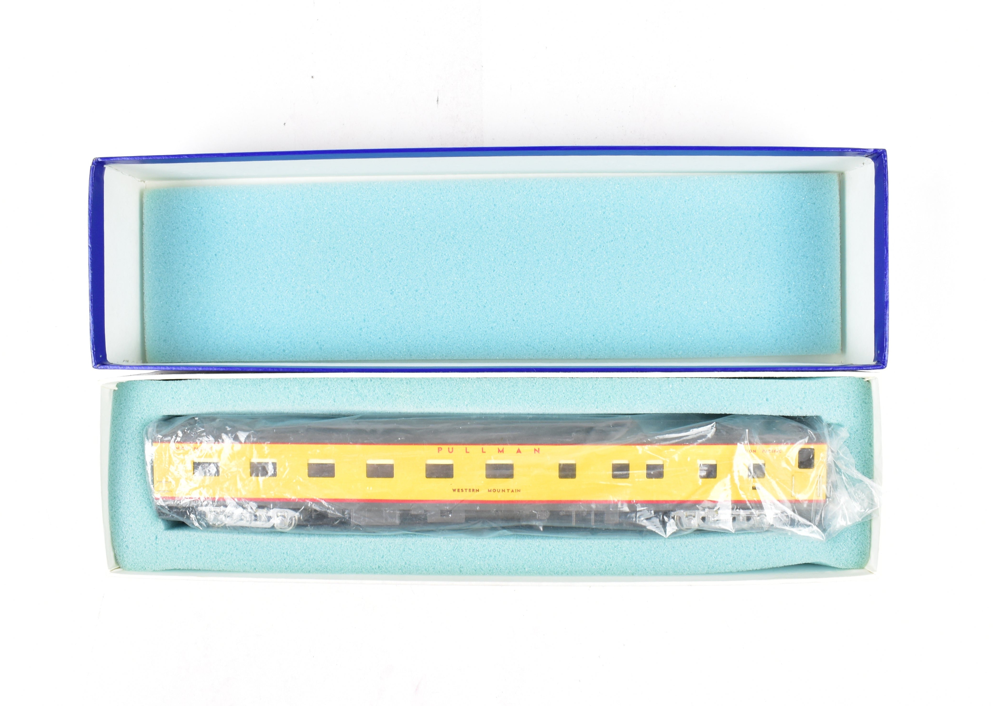 High - Quality HO Scale Brass Cascade Models C&NW - Chicago & North Western 12 RMT/4DBR Western Series Sleeper Car for Model Trains, CP Version