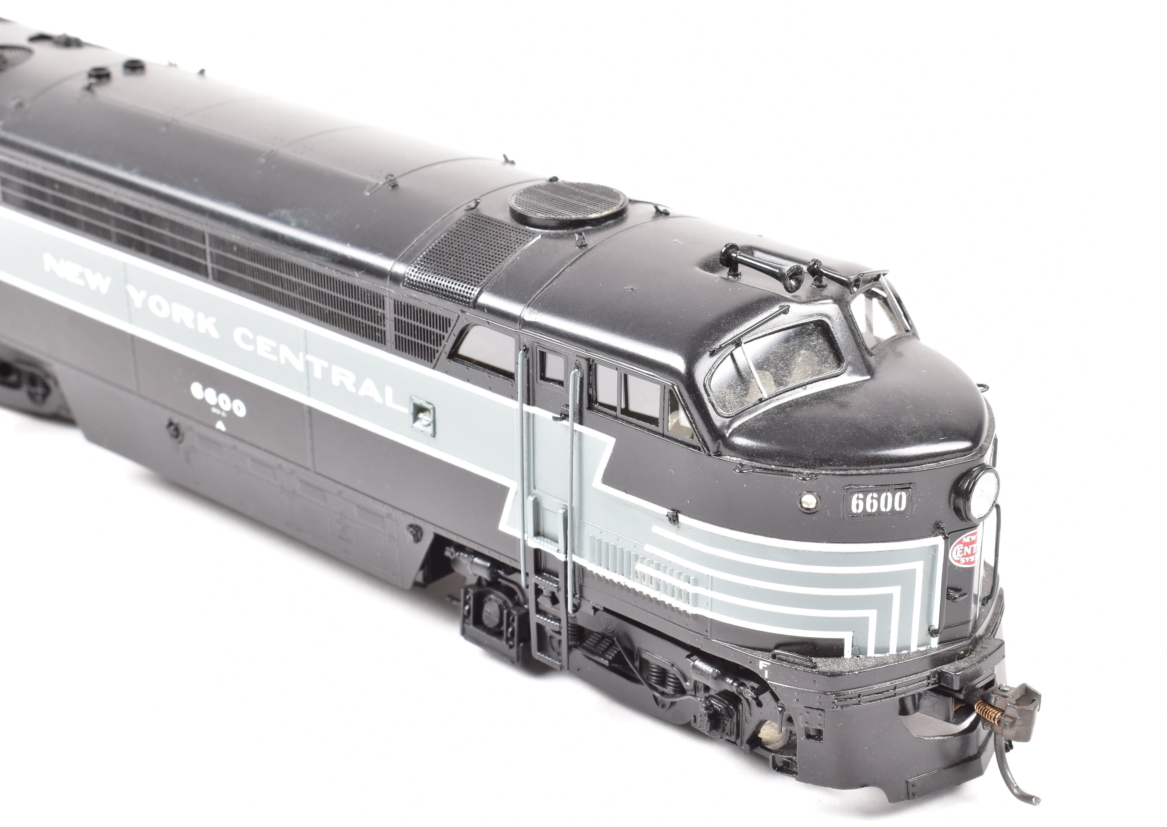 HO Scale Brass Locomotive Models - Overland Models Inc. New York Central Fairbanks Morse CFA 16 - 4/CFB 16 - 4 C - Liners, Factory Painted with Road Numbers 6600/6900