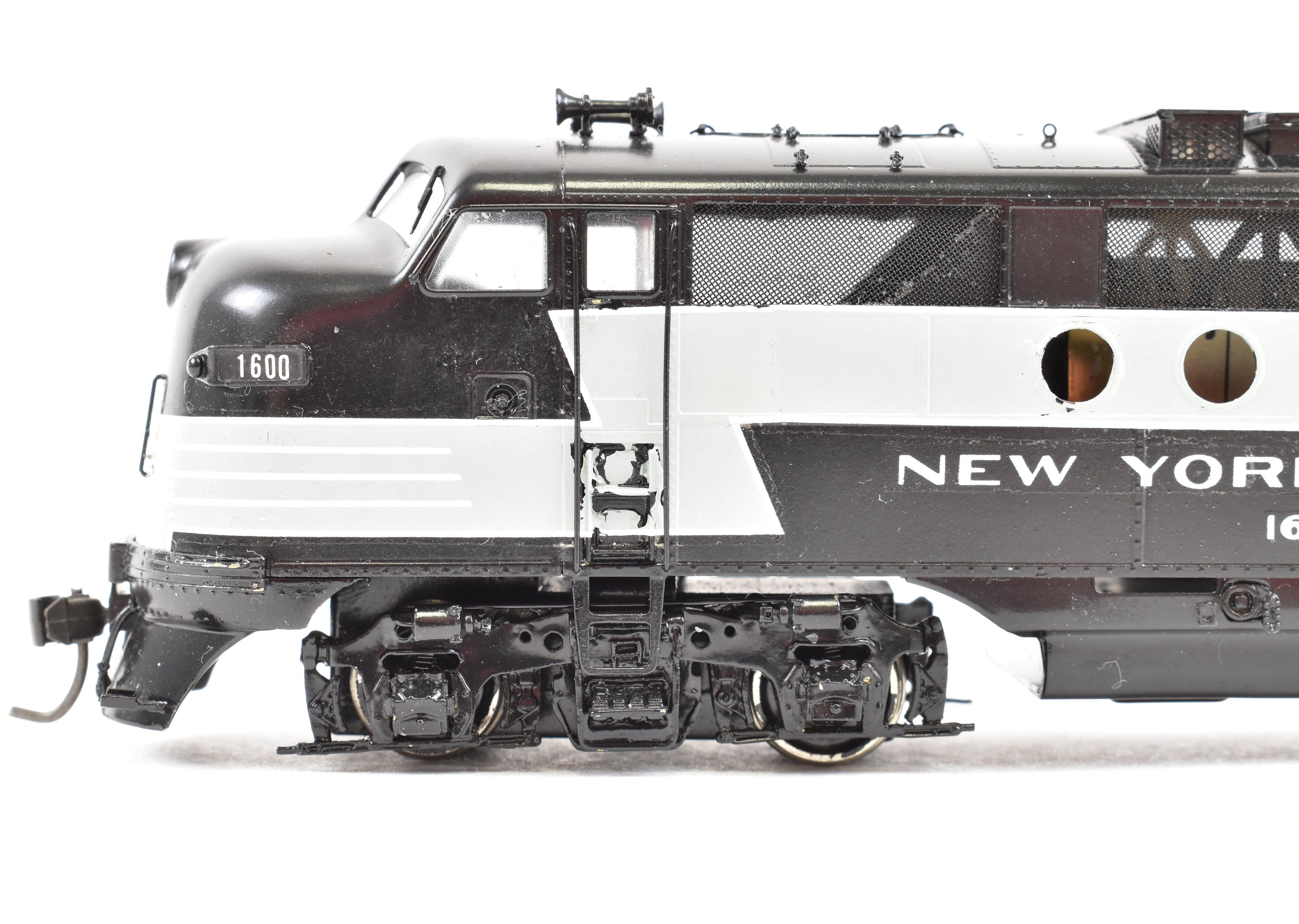 Dual Powered HO Brass Hallmark NYC New York Central EMD FT A/B Set