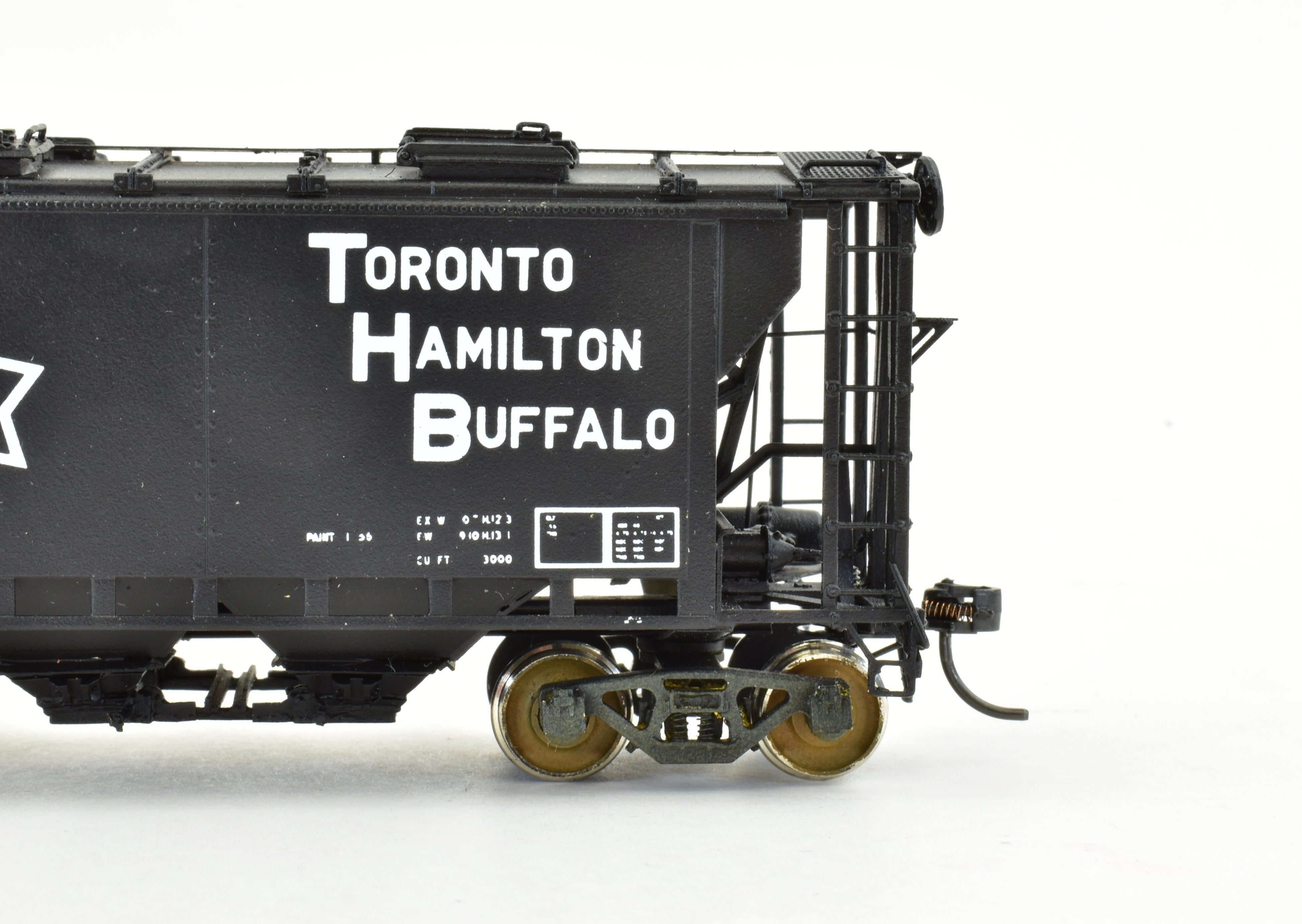 OMI HO Brass Custom Painted TH&B - CN Slab Side Covered Hopper Model