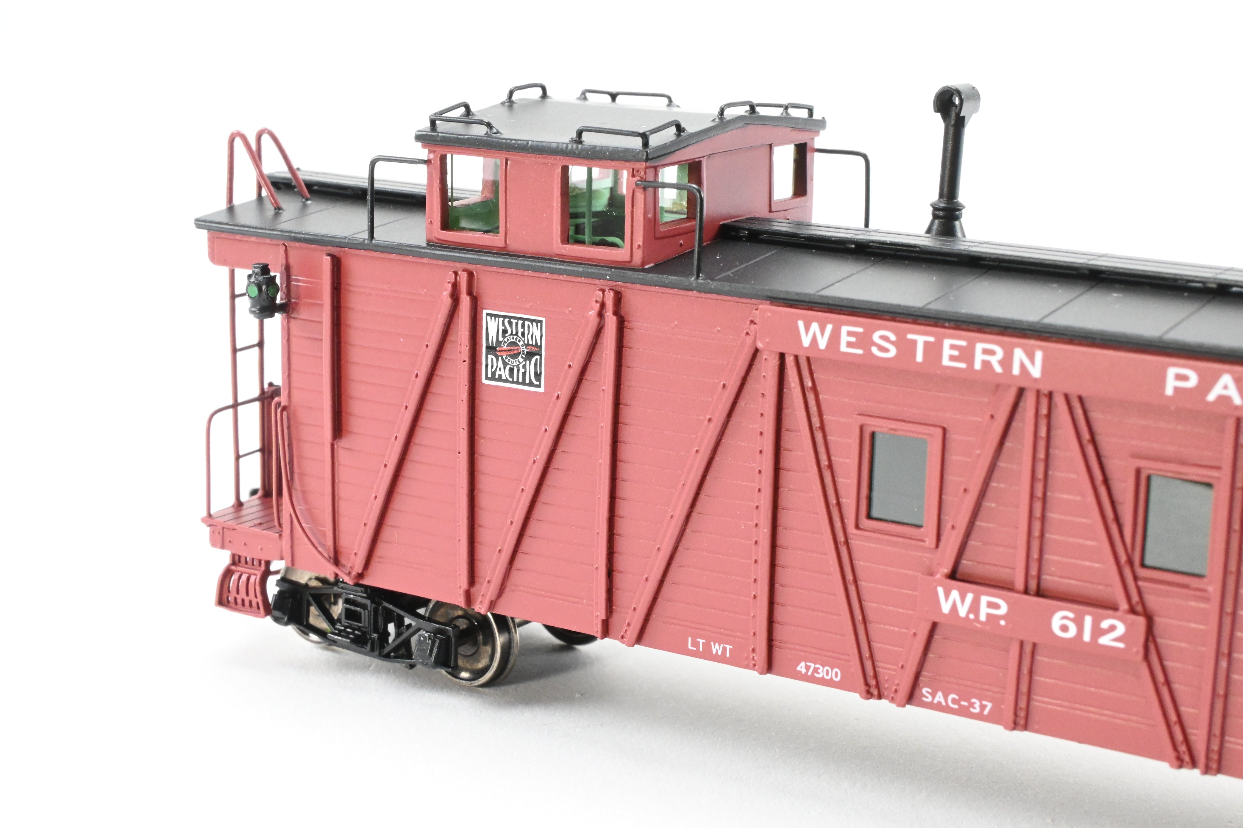 High - Quality HO Scale New Brass North Bank Line (NBL) and Western Pacific (WP) Caboose #612 with Recessed Ends and FP Brown Finish, Ideal for Model Train Enthusiasts