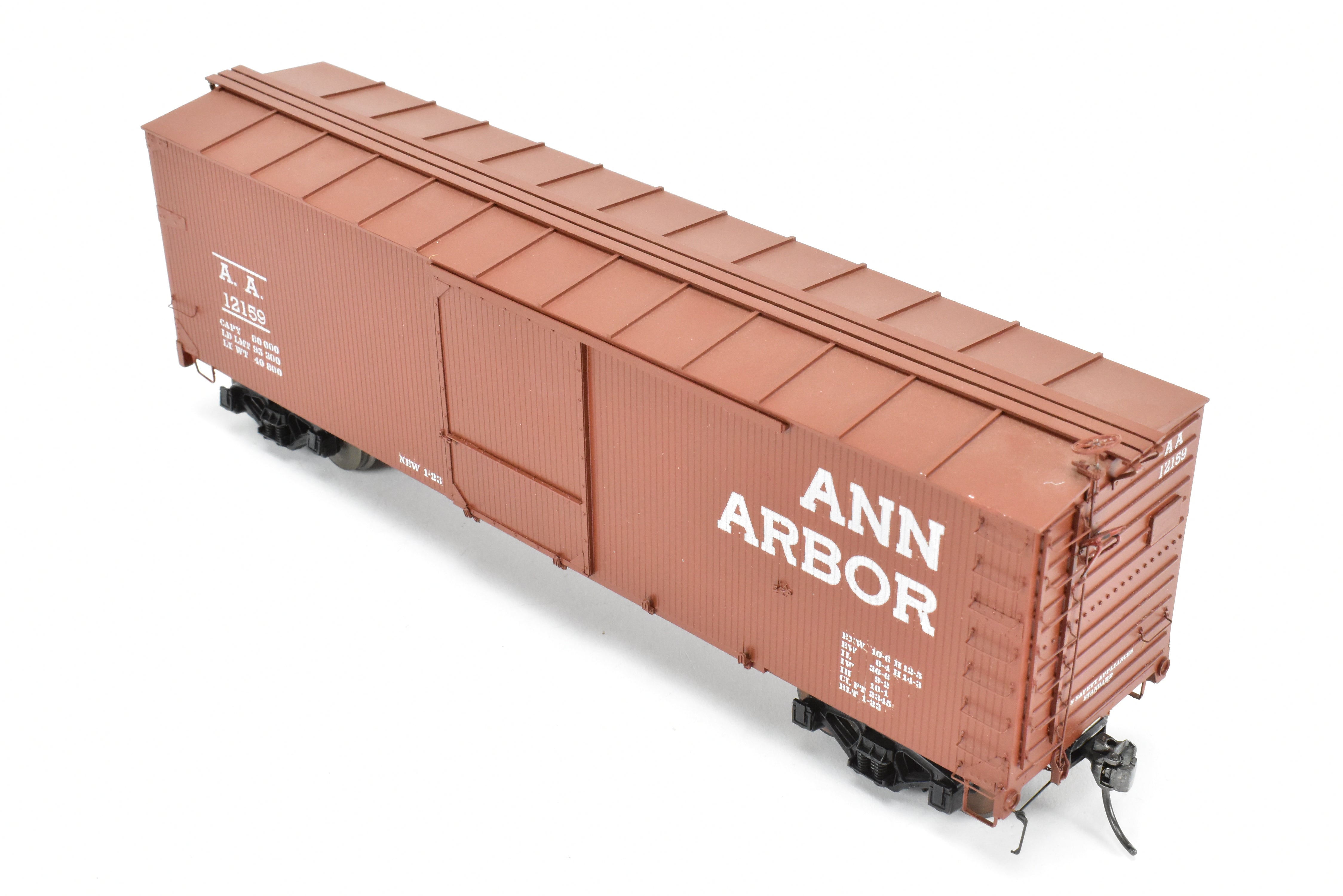 O Scale Model Train Collectible: Rails Unlimited Ann Arbor Custom-Built and Painted 40' USRA Double Sheath Boxcar