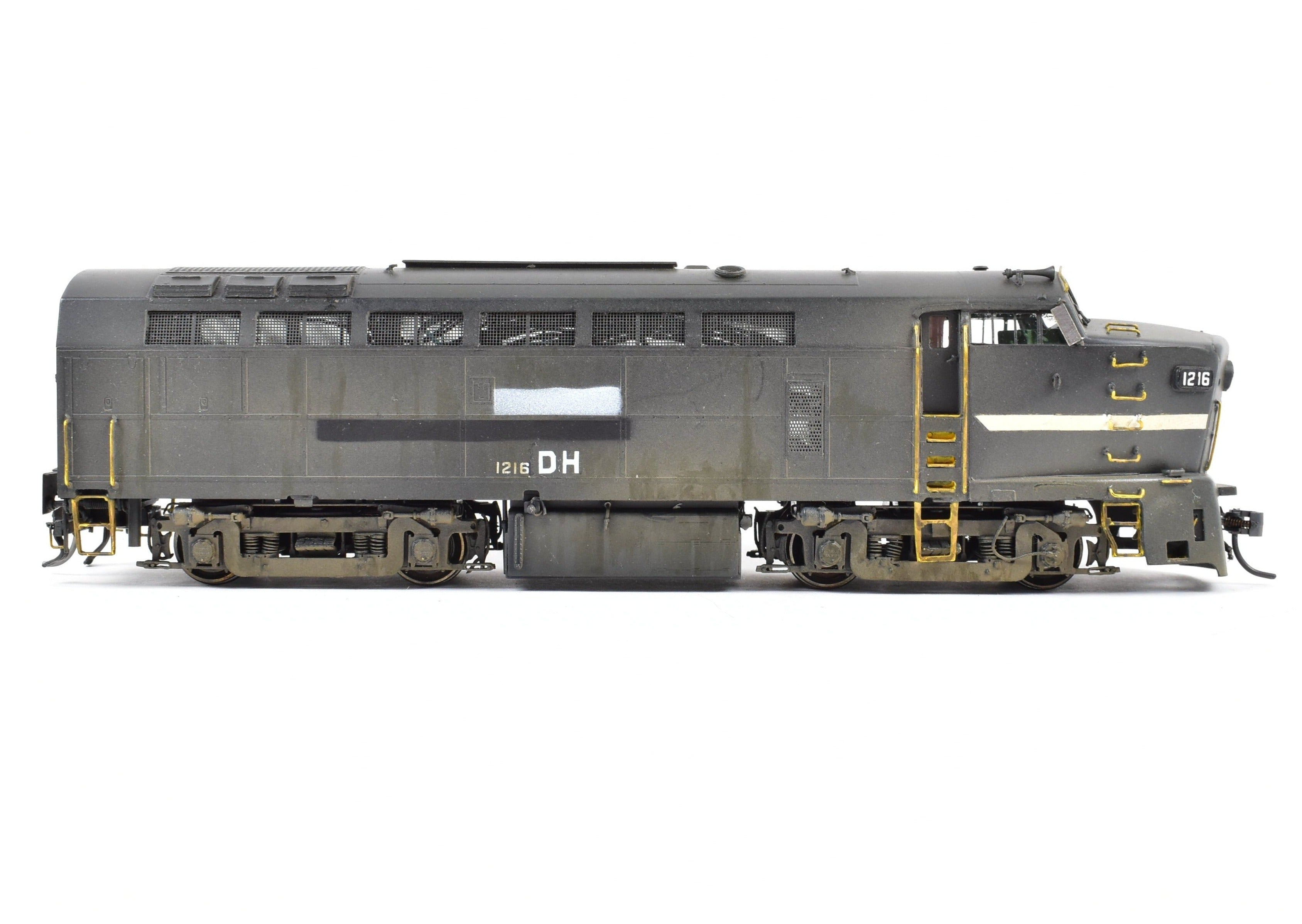 HO Scale Brass Model Train - Overland Models, Inc. (OMI) Delaware and Hudson (D&H) BLW RF-16 Shark Nose A-unit CP in New York Central (NYC)/Delaware and Hudson (D&H) Patch No. 1216