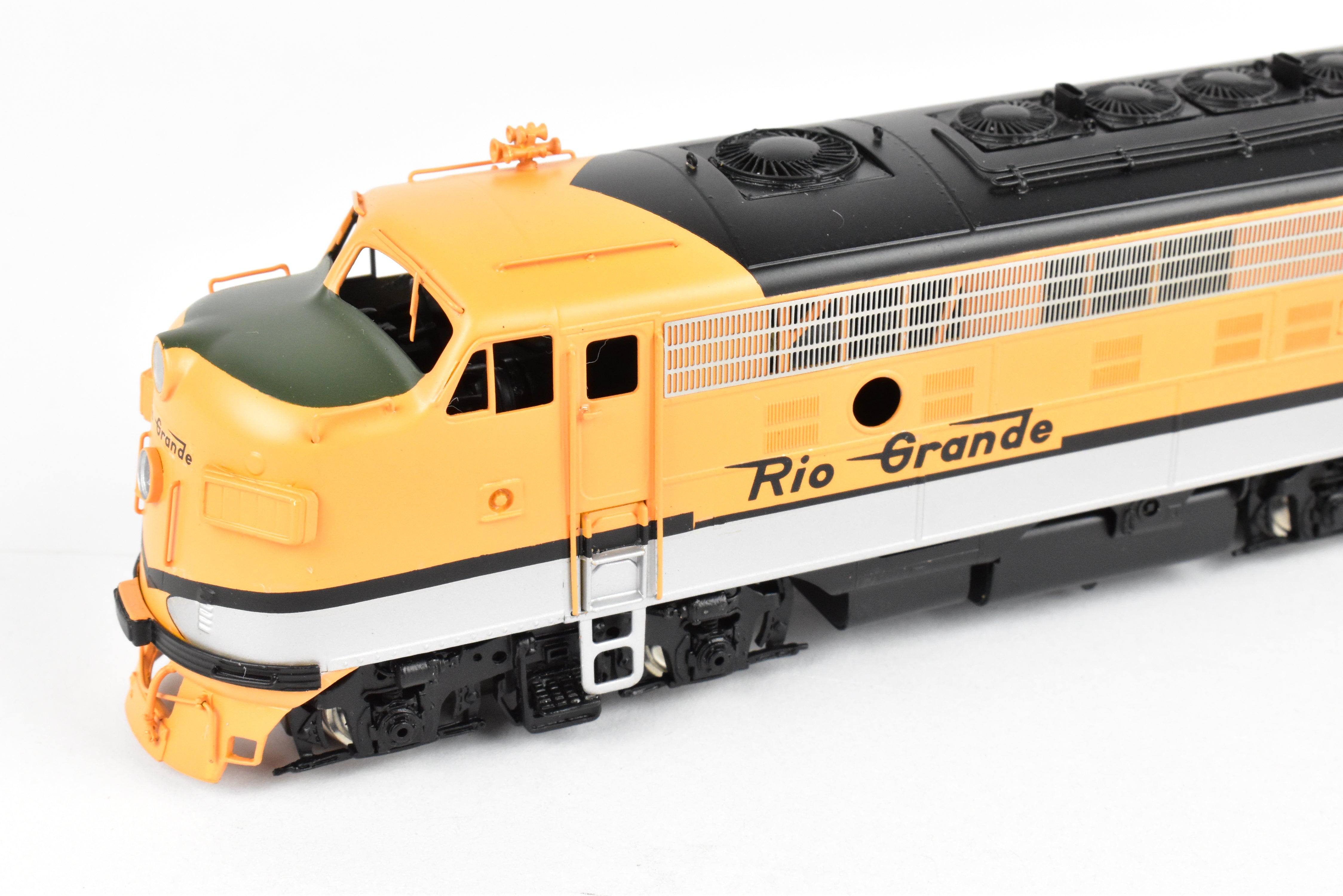 HO Scale Brass Oriental Limited D&RGW Rio Grande EMD F9 A/B/B Set, 1750 HP Factory Painted