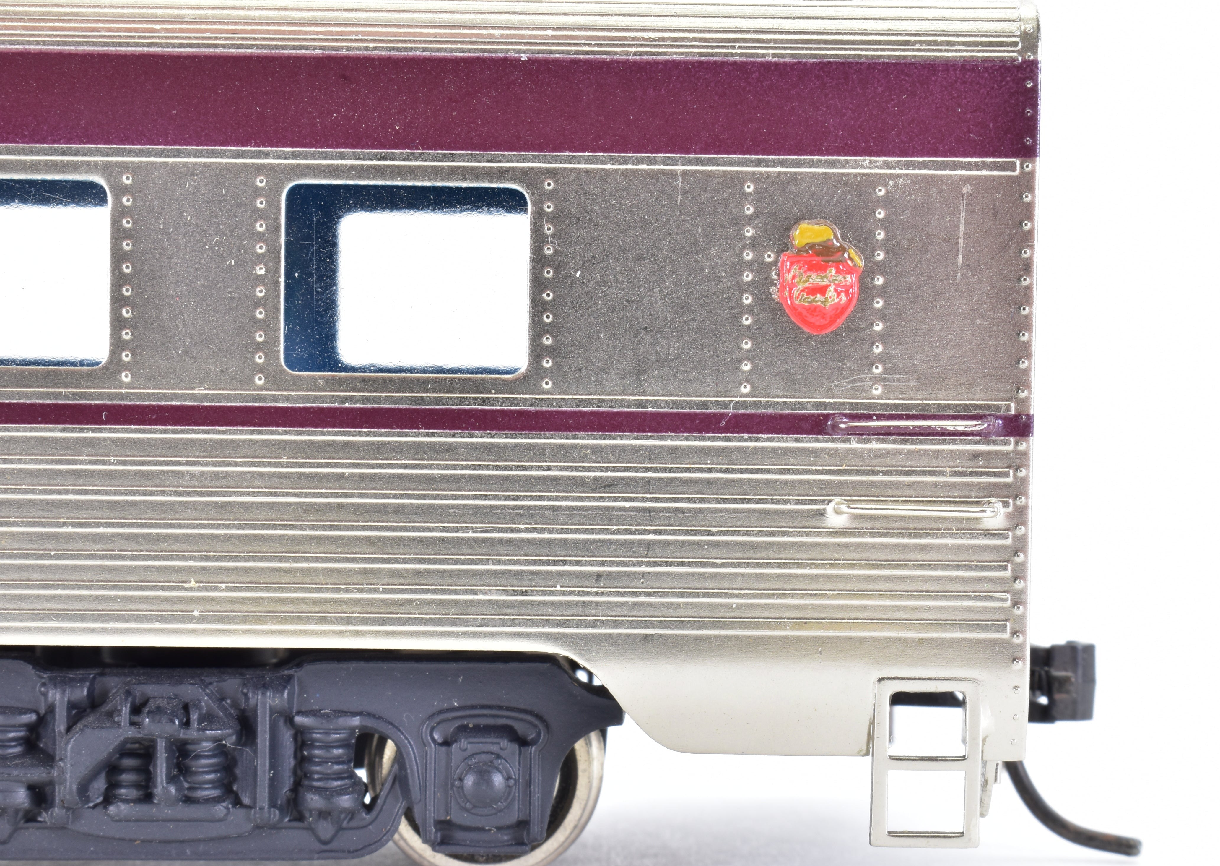 High - Quality HO Scale Brass S. Soho & Co. Canadian Pacific Railroad Empress Lightweight Dining Car with Custom Finishing