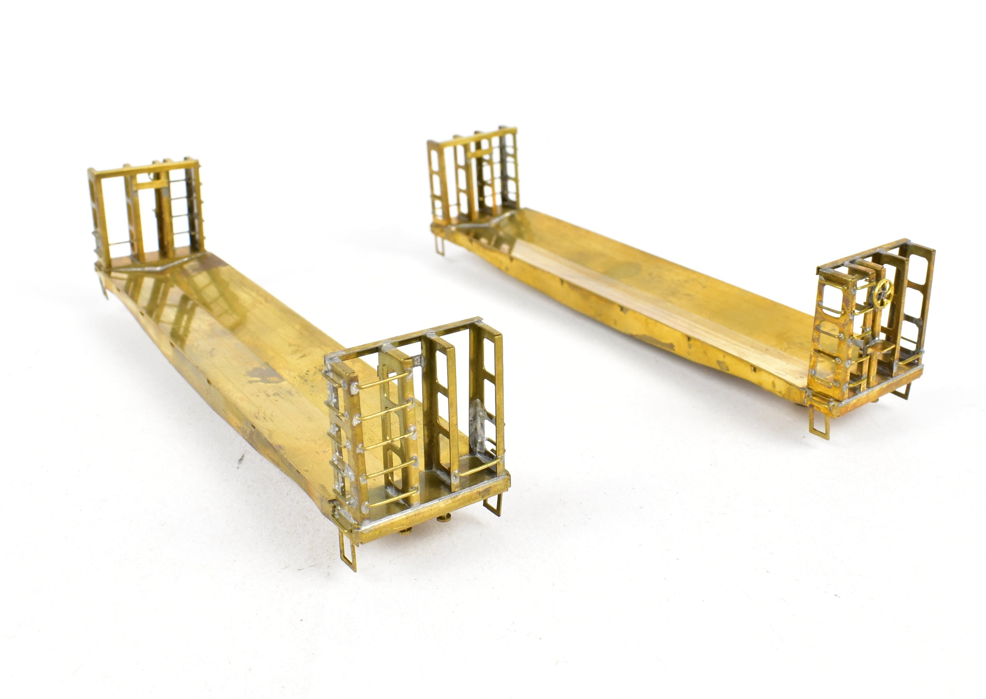 Lot Of 2 HO Brass U.S. Hobbies Beveled Floor Bulkhead Pulpwood Flatcars