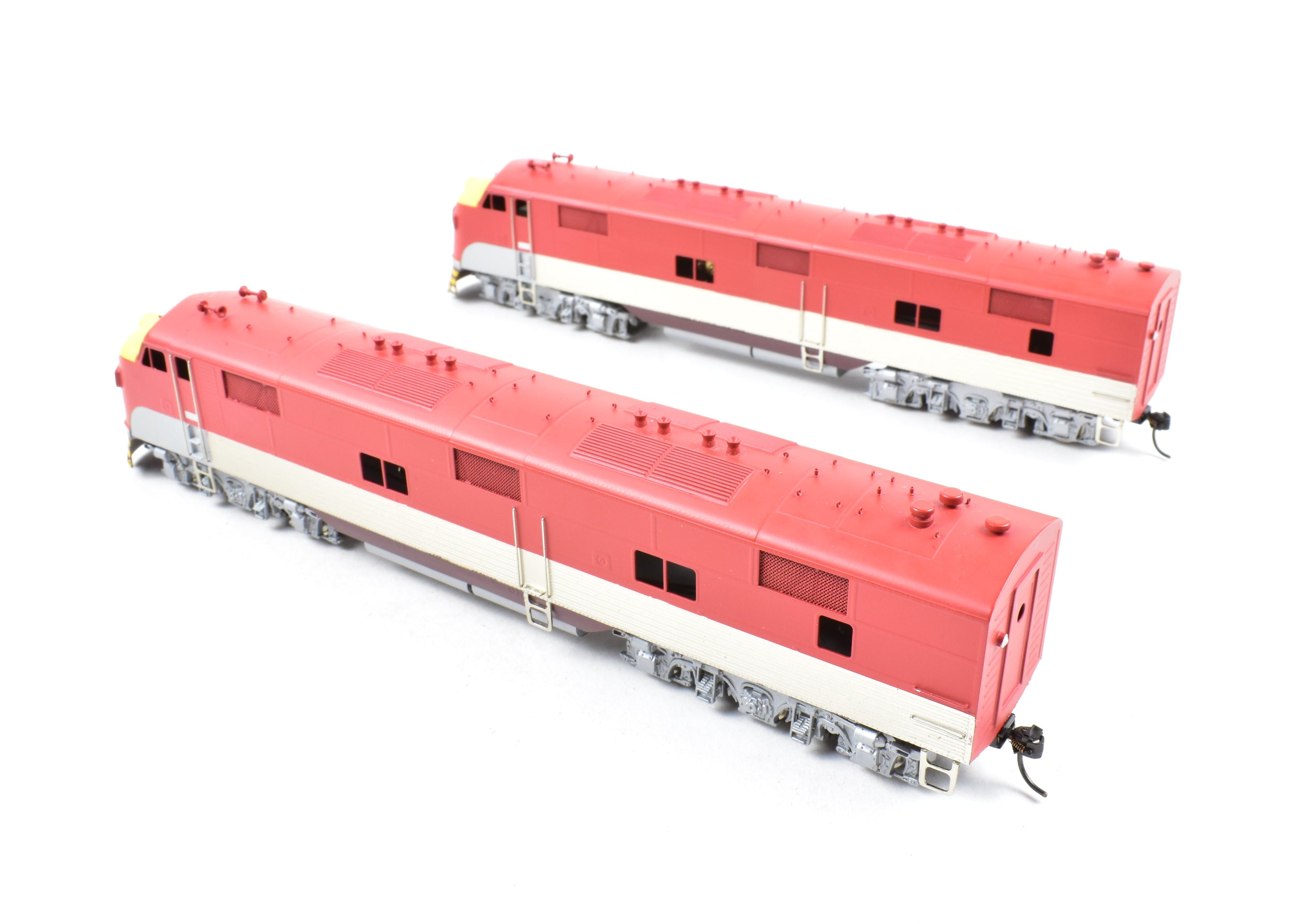 HO Scale Brass Hallmark Model Train Sets - Frisco and MKT (Missouri Kansas Texas Katy) The Texas Special E7 A - A Powered Locomotive Set