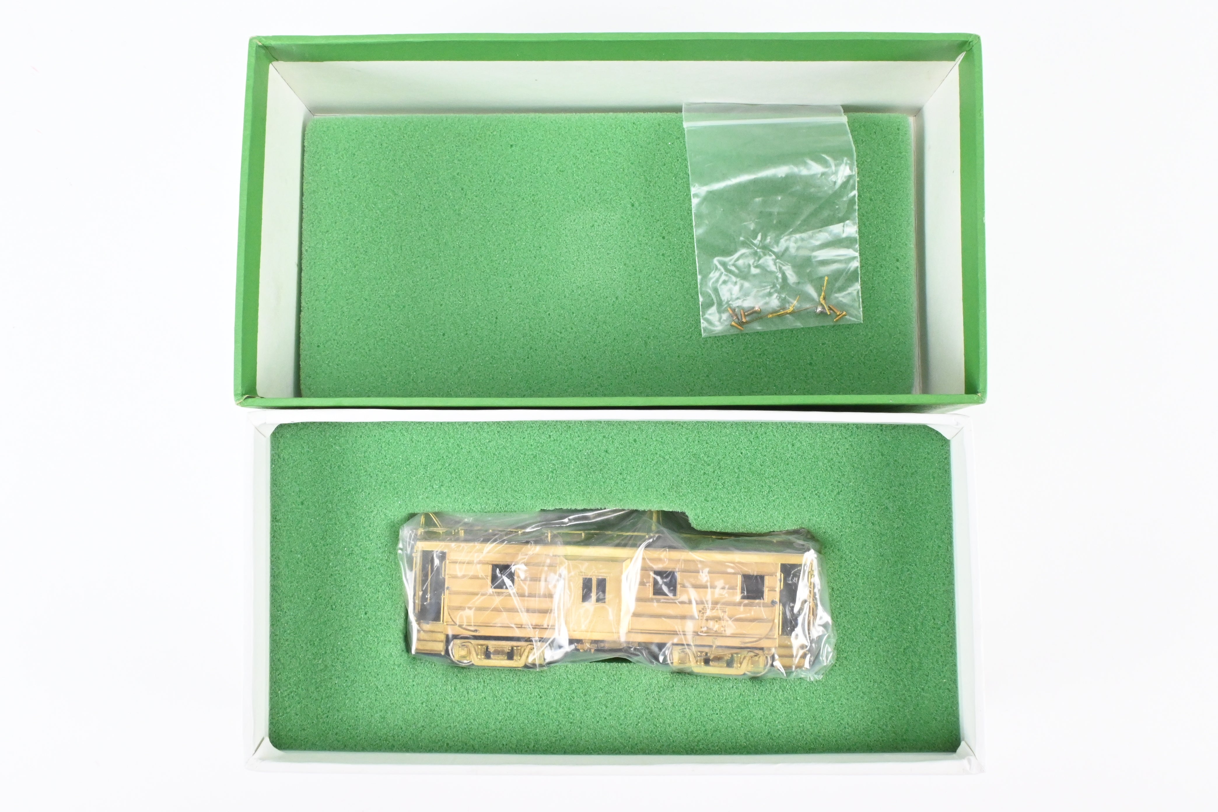 HO Scale Brass OMI - Overland Models, Inc. Milwaukee Road (MILW) Bay Window Caboose with Straight Trucks, 1984 Production Run Model