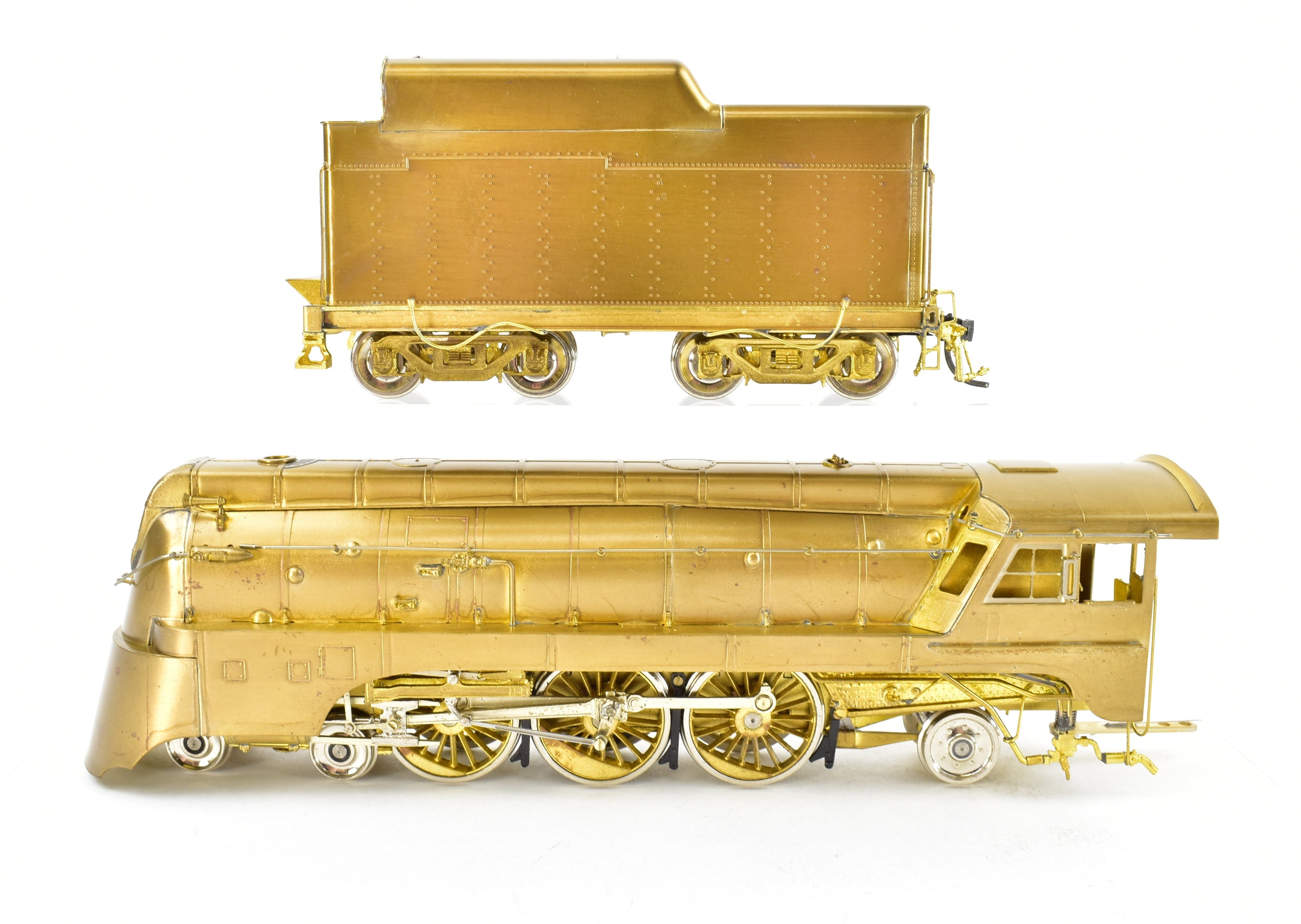 HO Scale Brass Model Train - Overland Models, Inc. MILW - Milwaukee Road 4-6-2 Pacific #151 Streamlined Chippawa, a Collectible Railroad Locomotive Model