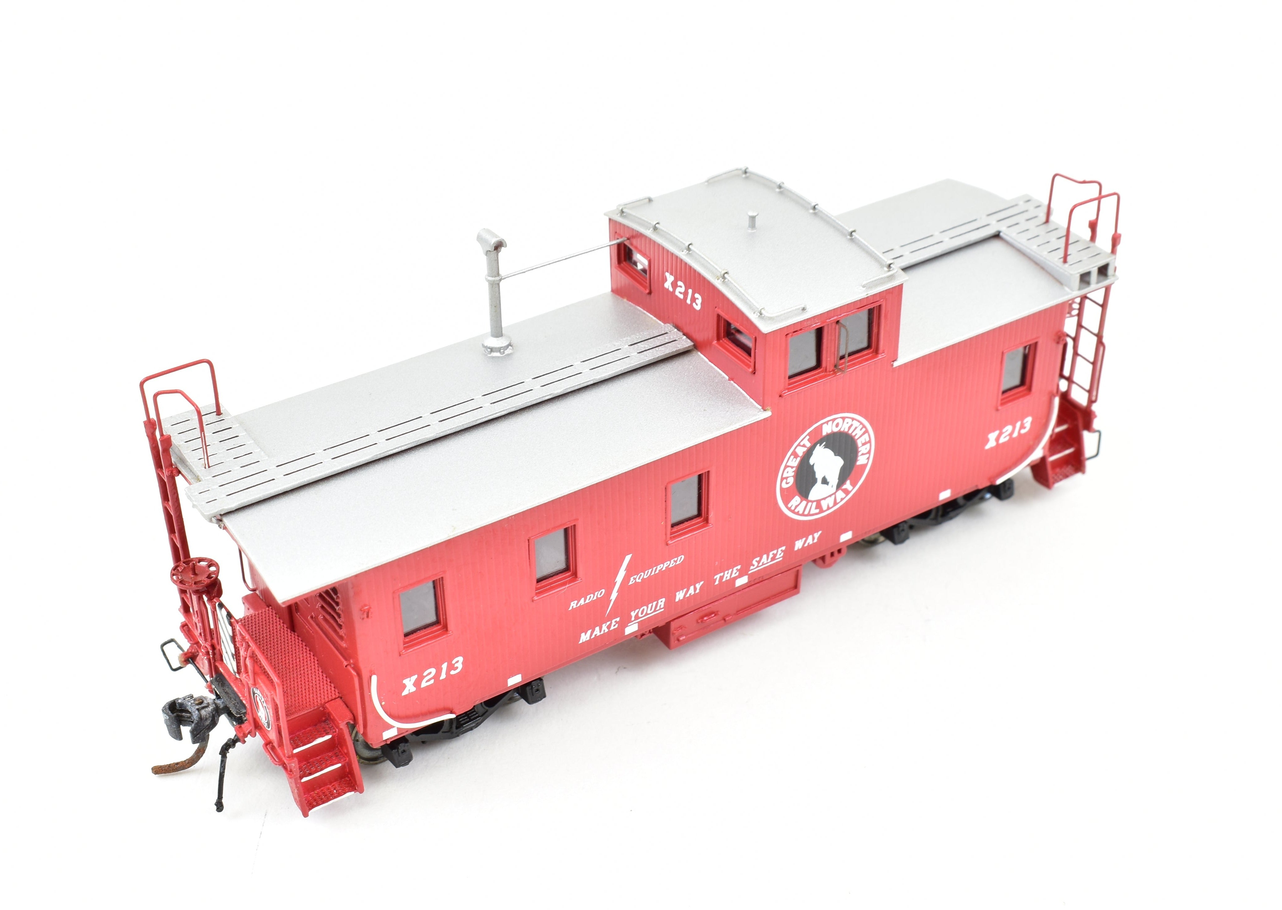 HO Brass OMI Overland Models' Great Northern 30' Factory - Painted Wood Caboose No. X - 213