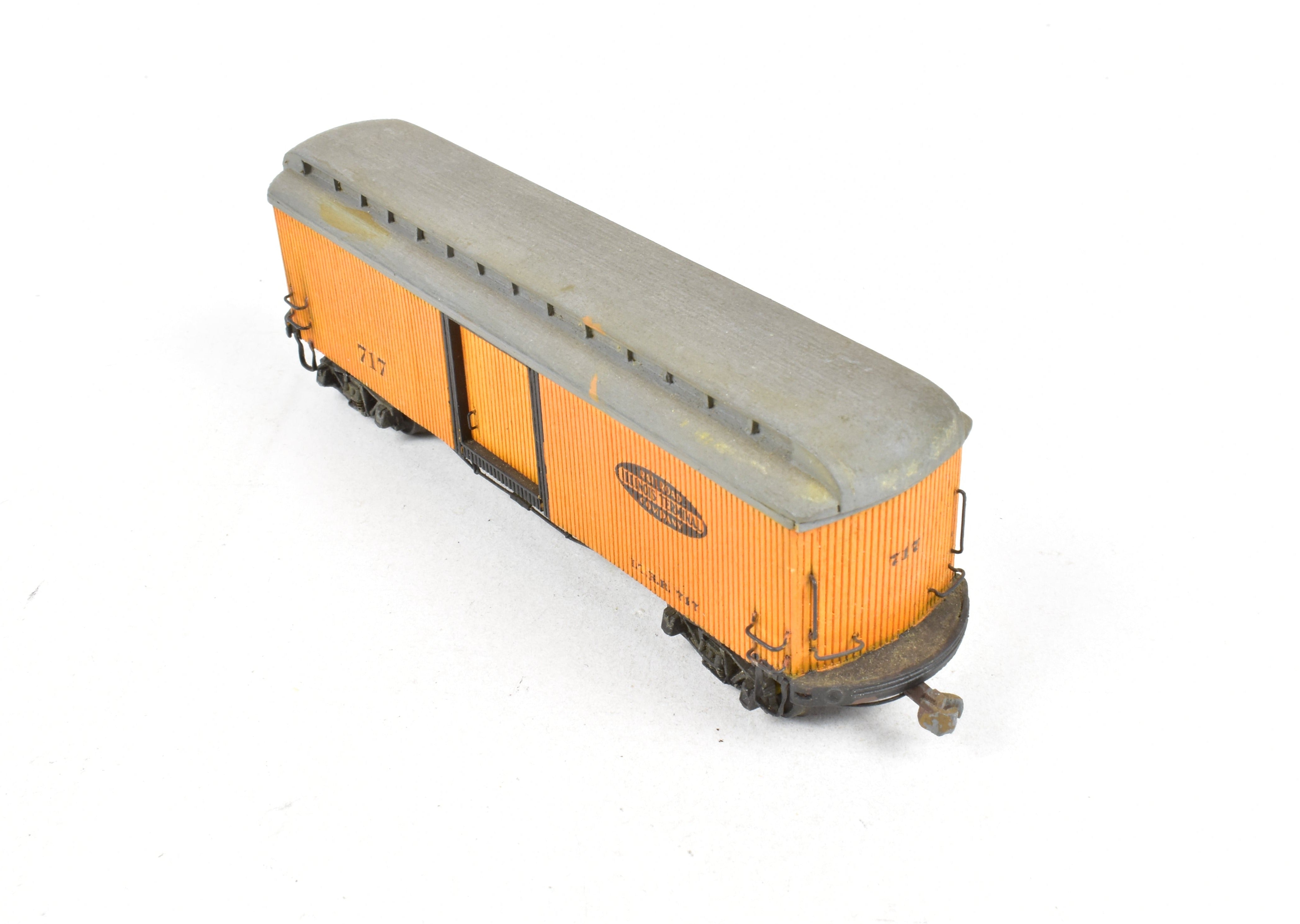 HO Scale La Belle Woodworking Illinois Terminal System Freight/Baggage Trailer Model Kit, Built and Painted, #717