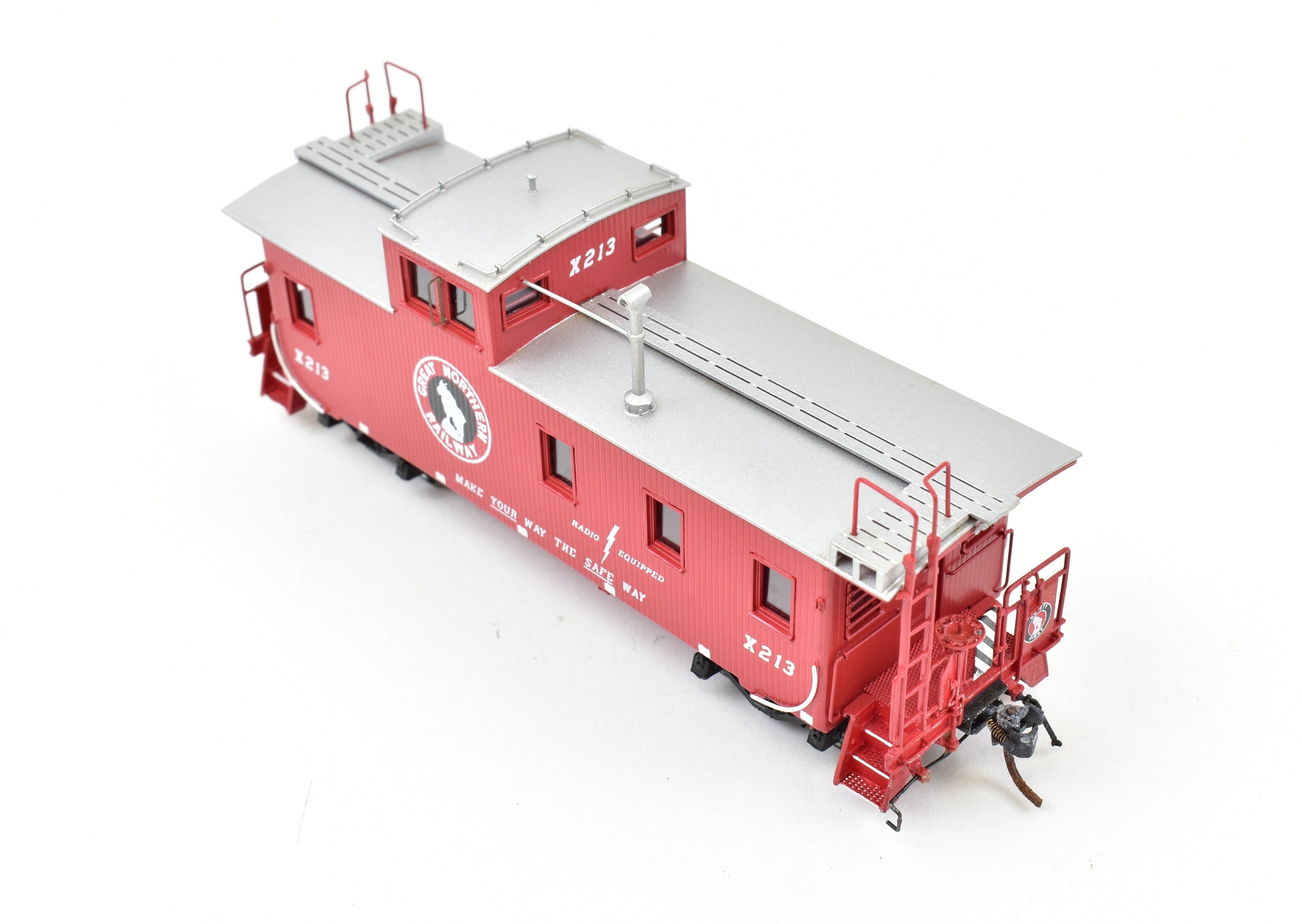 HO Brass OMI Overland Models' Great Northern 30' Factory - Painted Wood Caboose No. X - 213