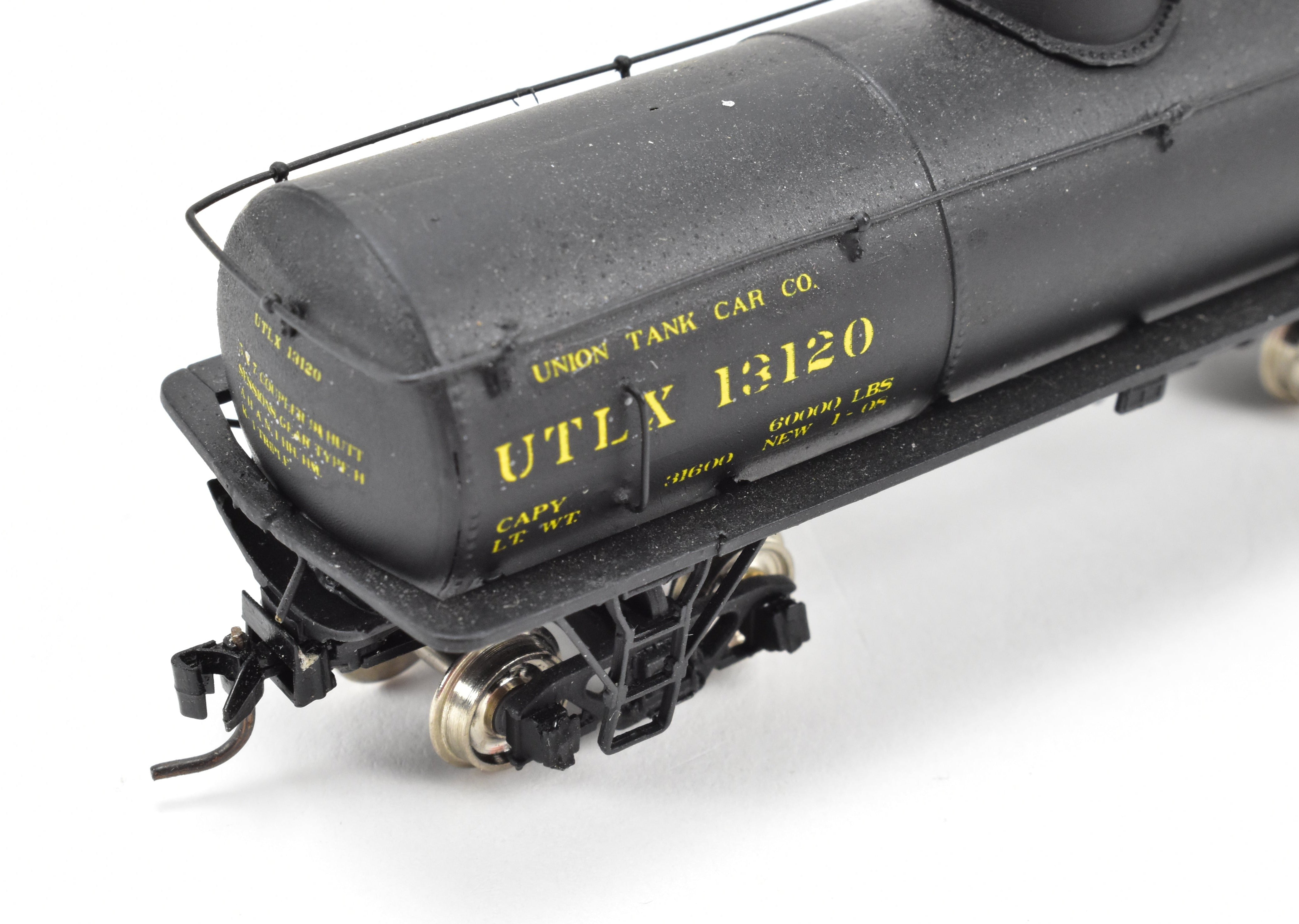 HOn3 UTLX Frameless Plastic Tank Car by Precision Scale Co., Assembled & Custom Painted