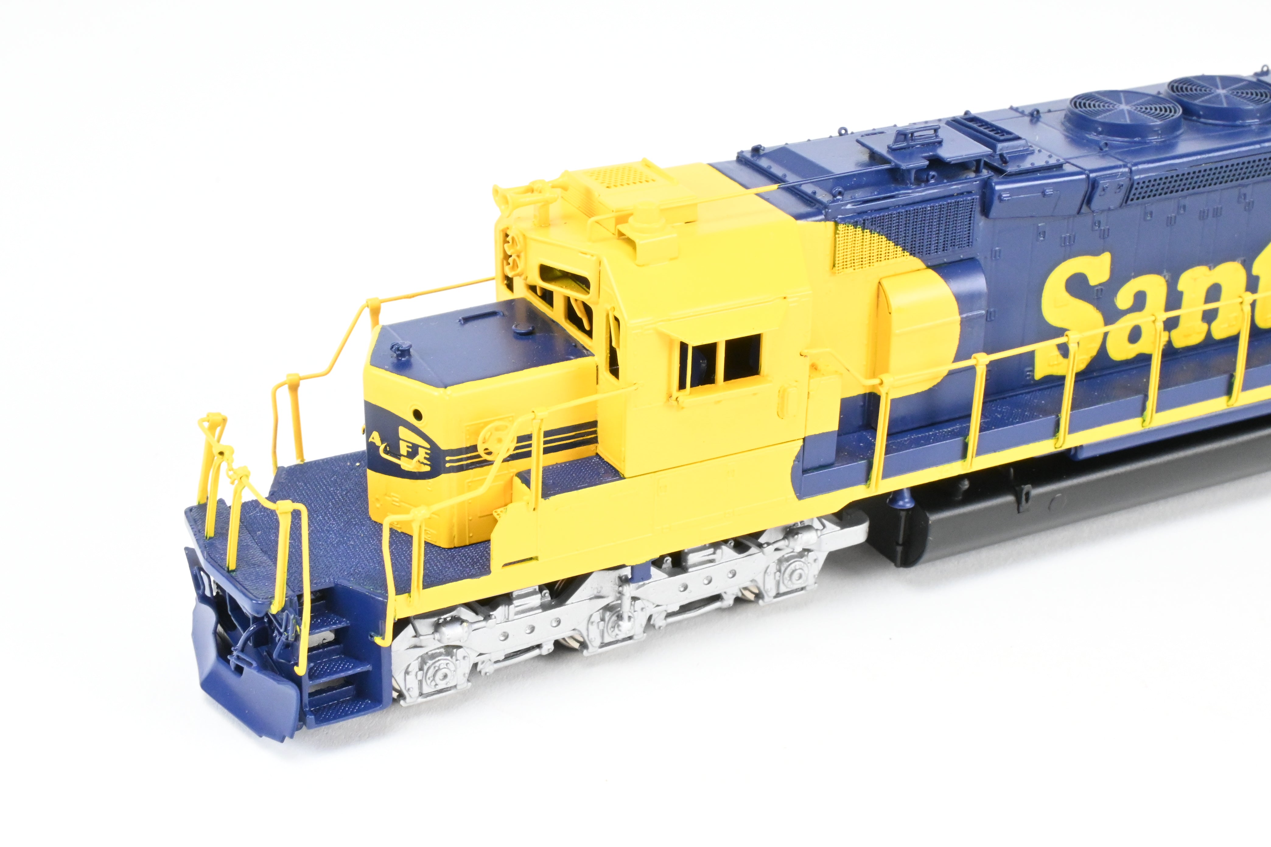 HO Scale Brass Model Train - E&P Associates ATSF (Atchison Topeka And Santa Fe) EMD SD - 40 - 2 Early Version with 81 - inch Nose and FP Lettering (No Number)