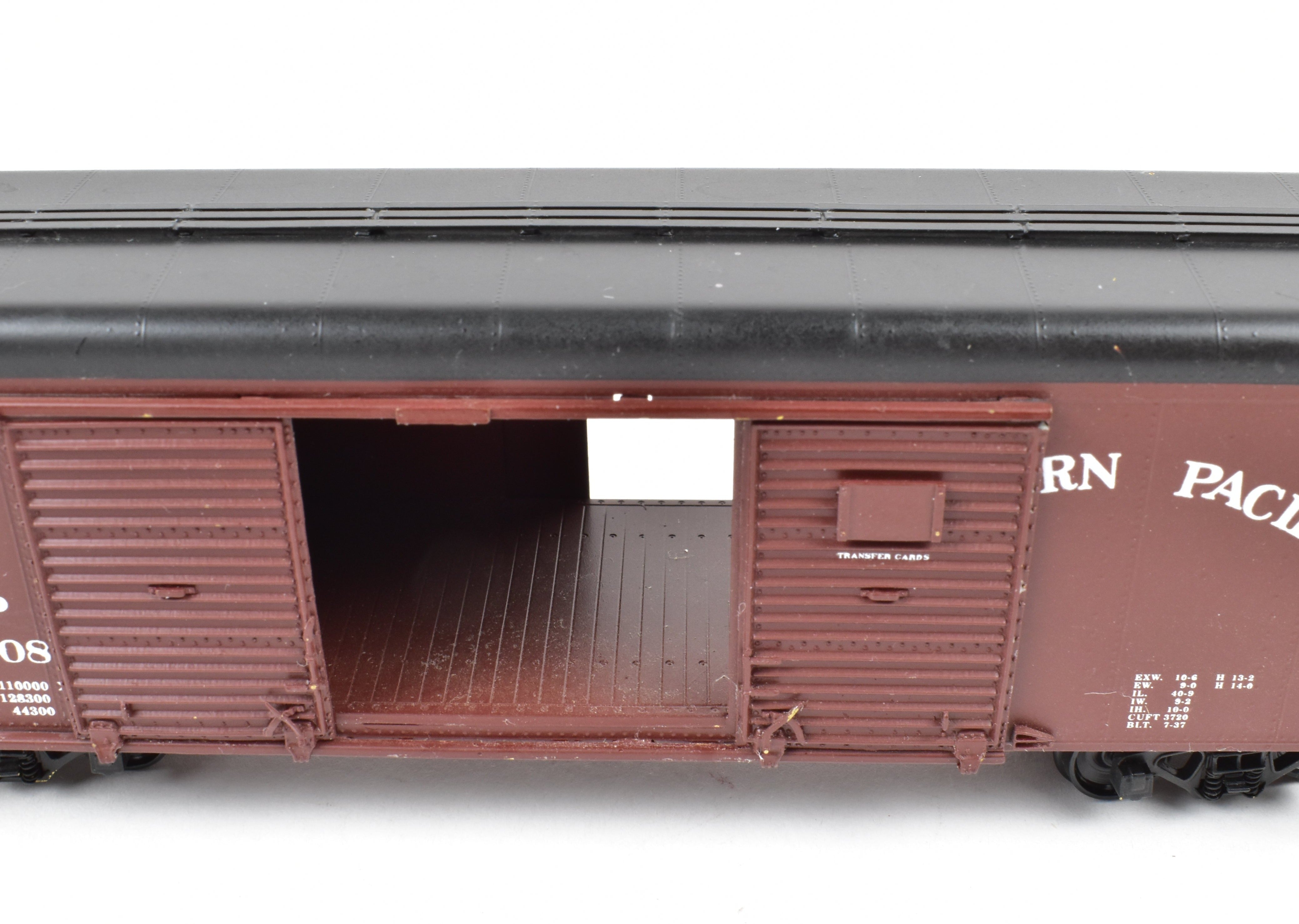 HO Scale Brass NP - Northern Pacific 40' Round Roof Painted Auto Box Car by W&R Enterprises