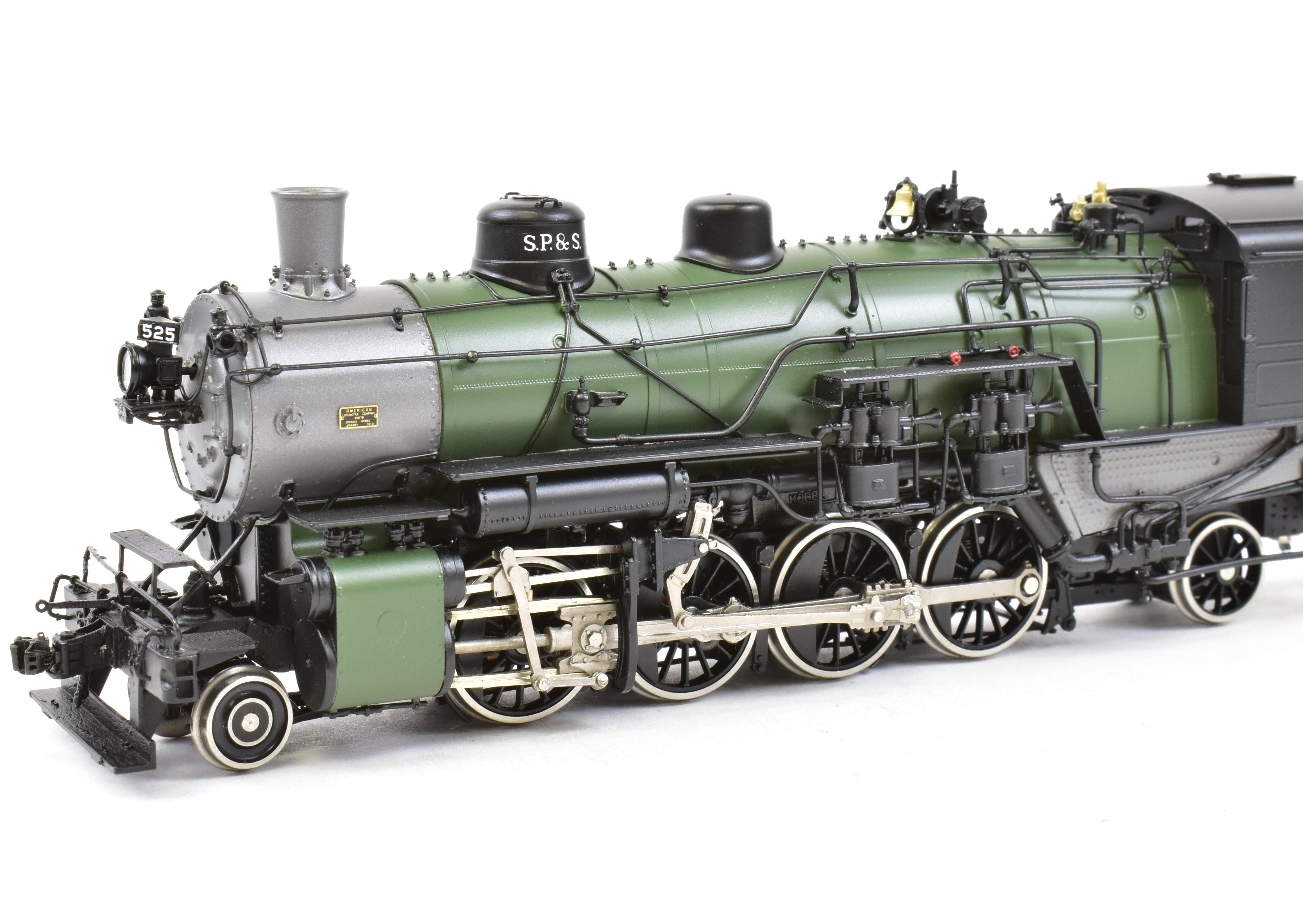 HO Scale Brass Model Train - W&R Enterprises SP&S - Spokane, Portland & Seattle Railway Class O - 2 2 - 8 - 2 FP Glacier Scheme Locomotive No. 525